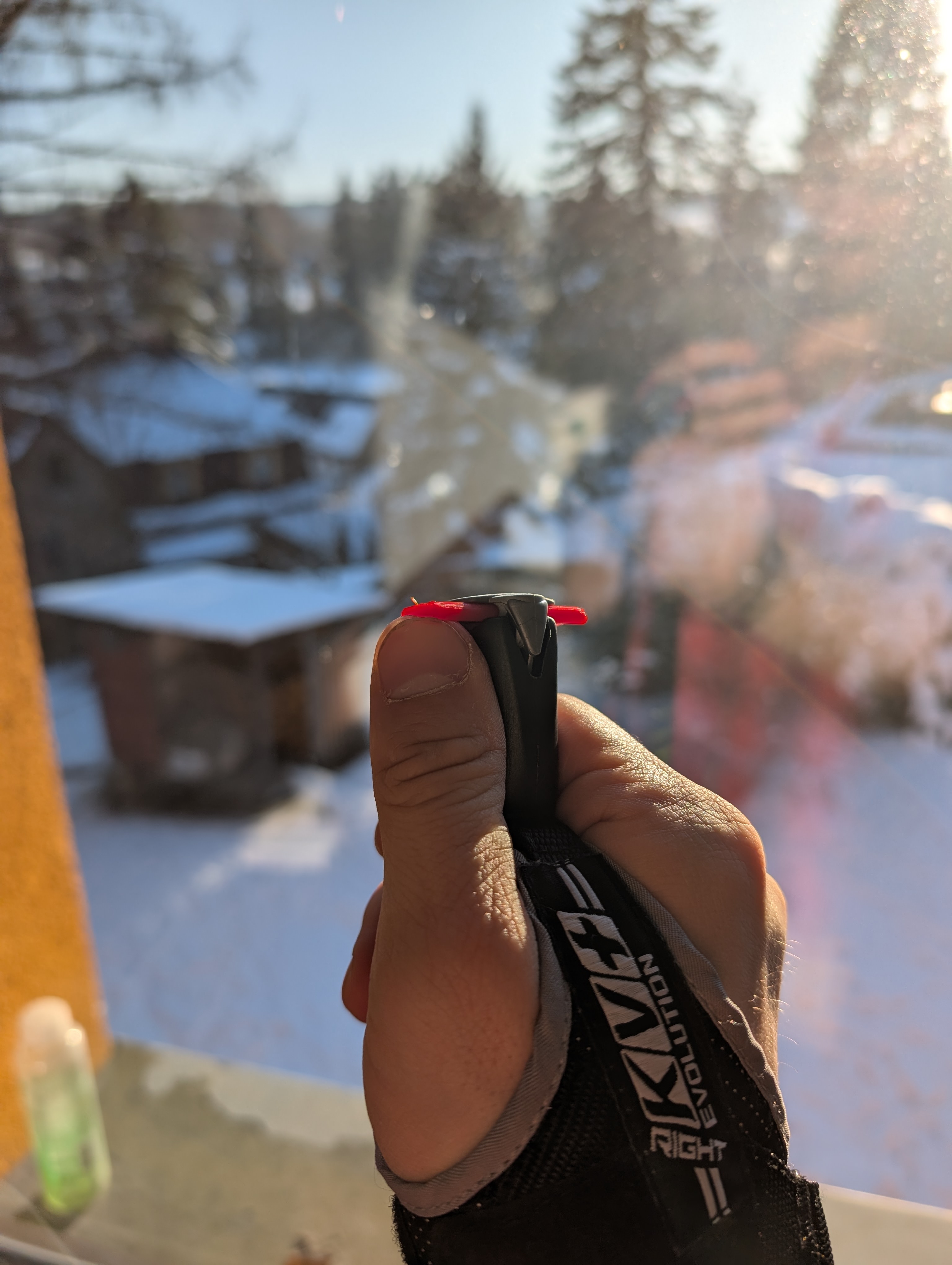 KV+ nordic holes quick release helper