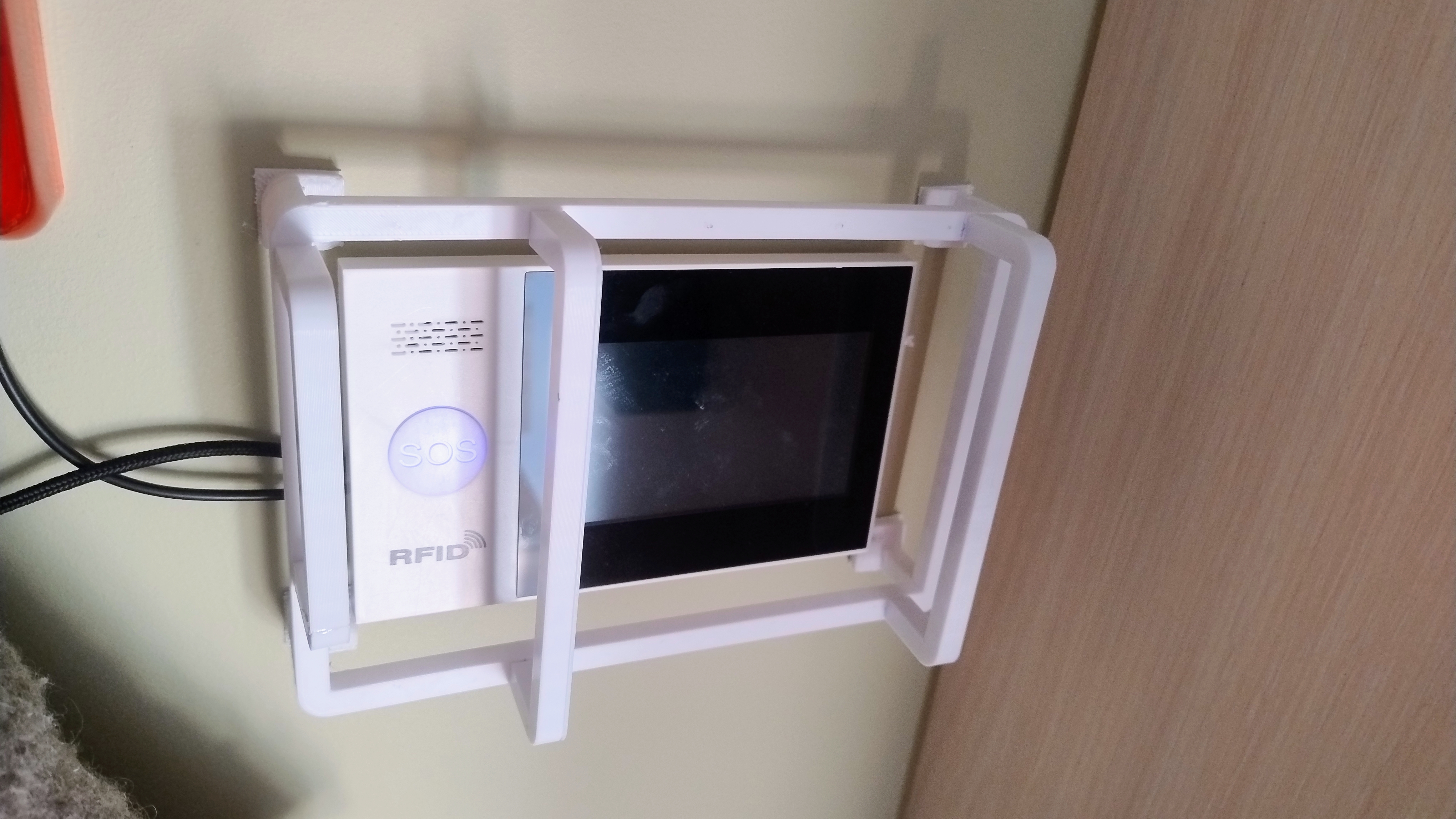 Cover of the alarm control panel. Osłona centralki alarmowej