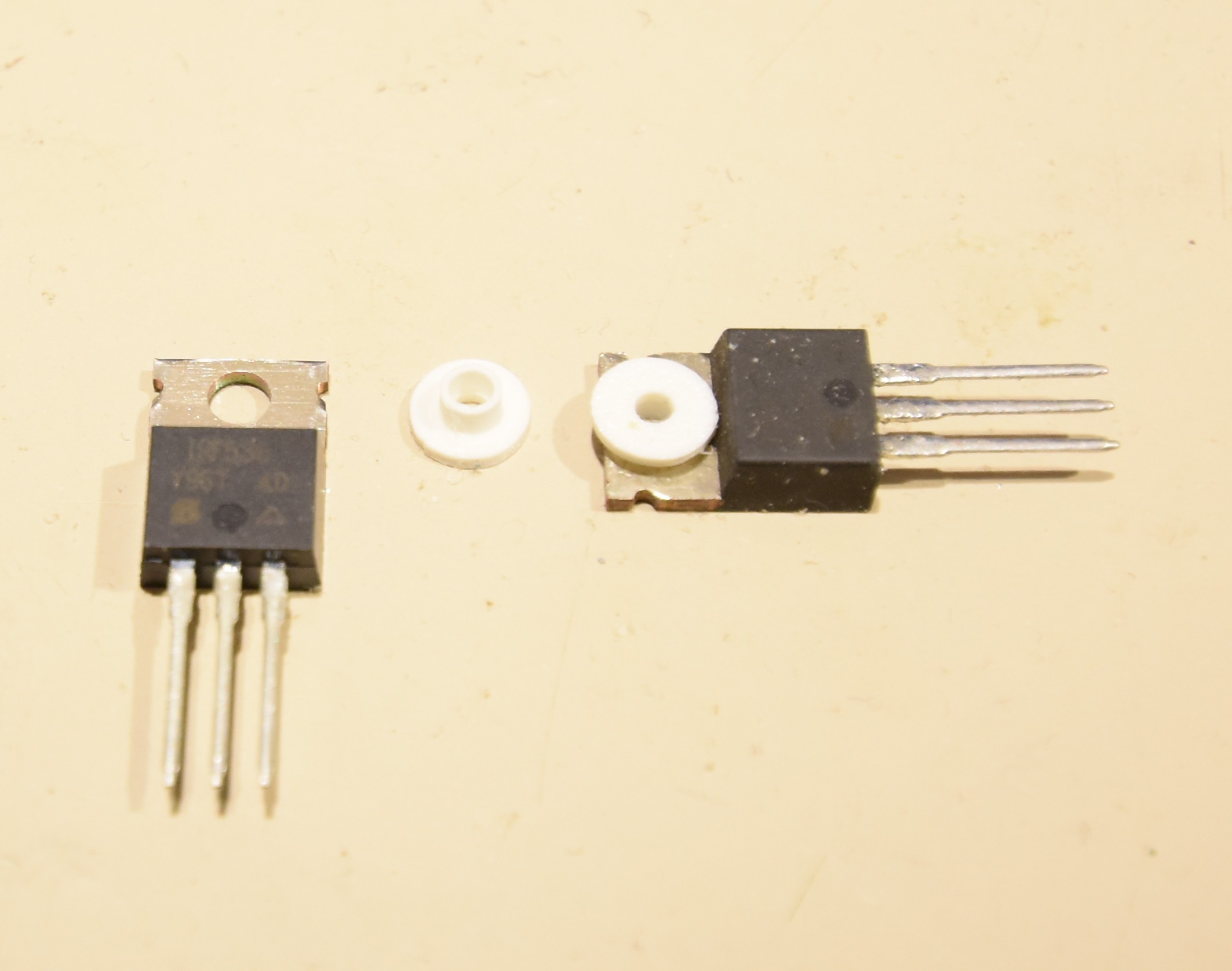 Transistor isolation washer — miniatura 2
