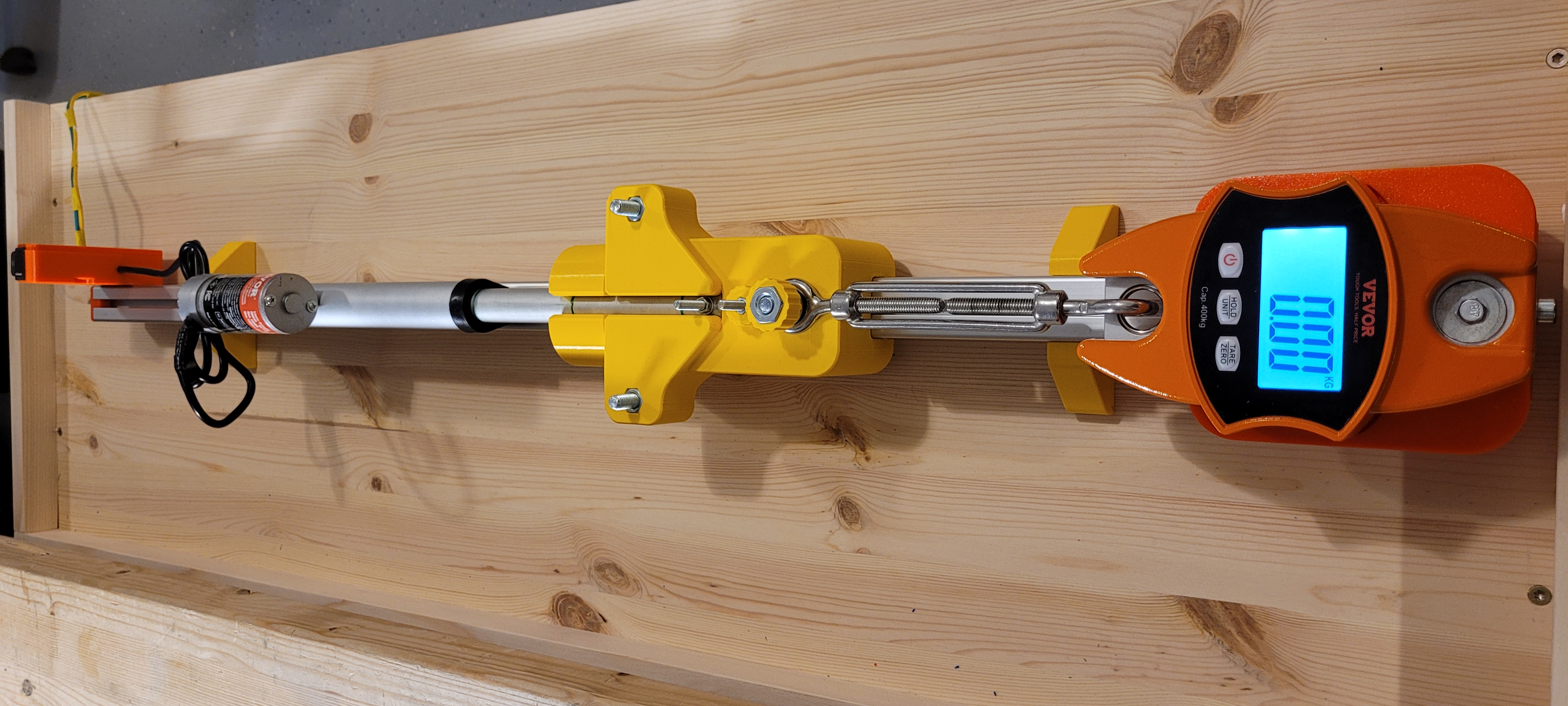 Simple tester for tensile strength and breaking strength of various materials