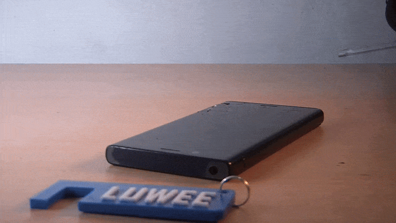 Miniatura 2 do modelo 3D Adjustable Smartphone Stand - Customizable Keychain