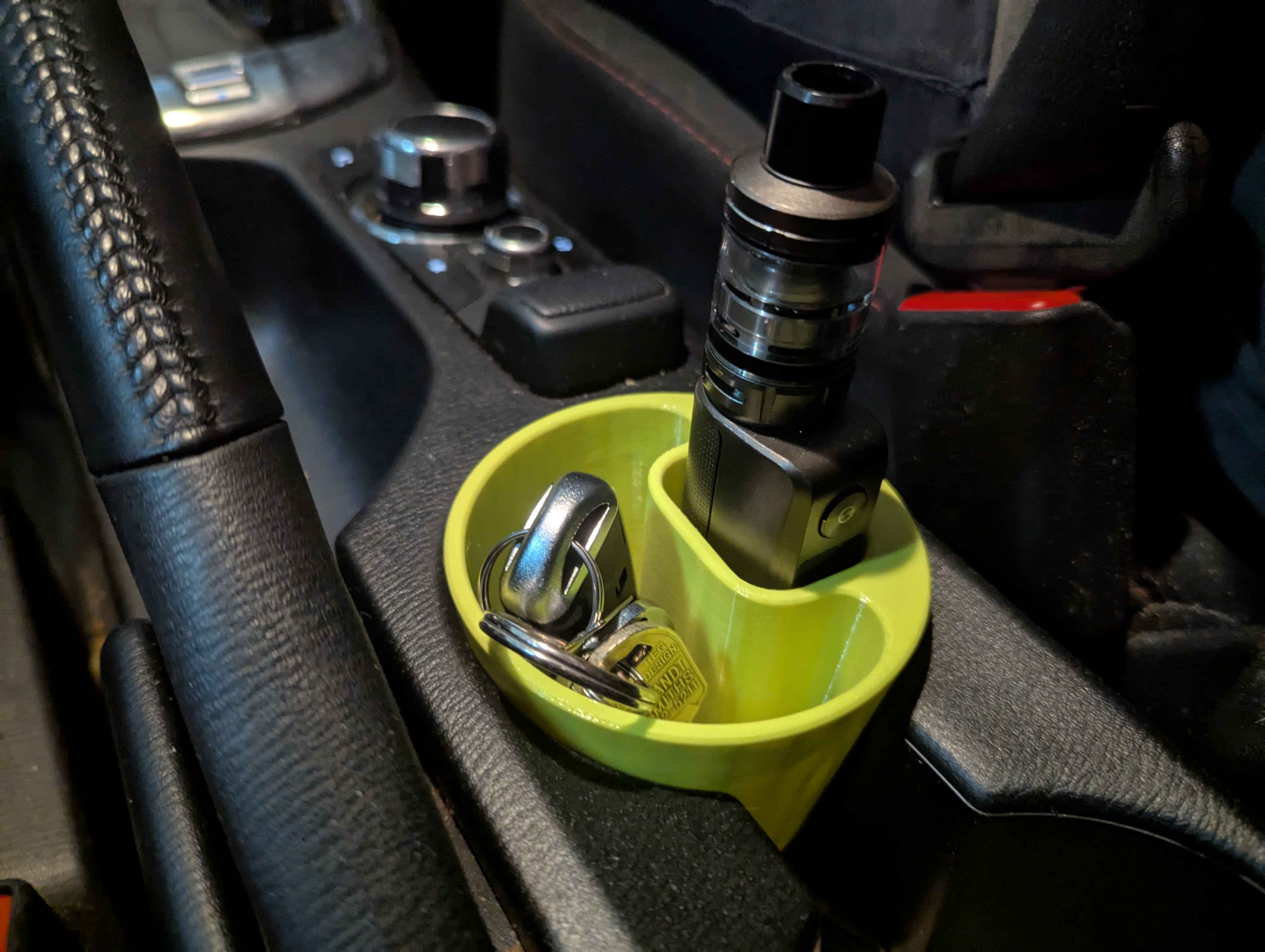 Miniatura 2 do modelo 3D Ecig Cup Holder