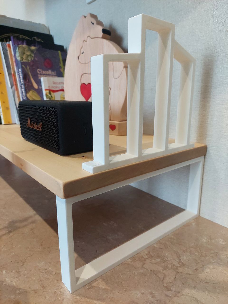 Desk shelf