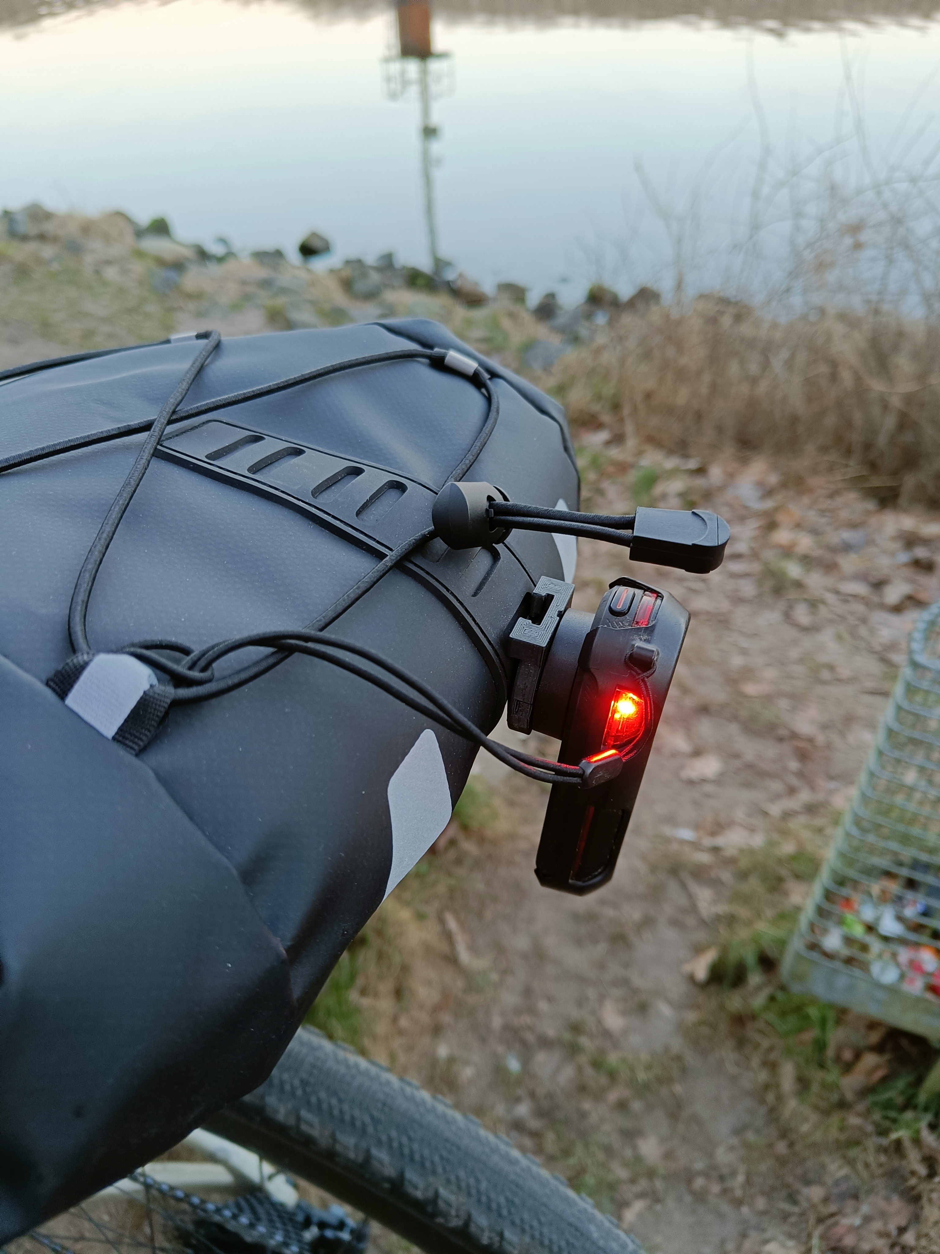 Saddlebag mount for a Garmin Varia (extra secure) - 20mm