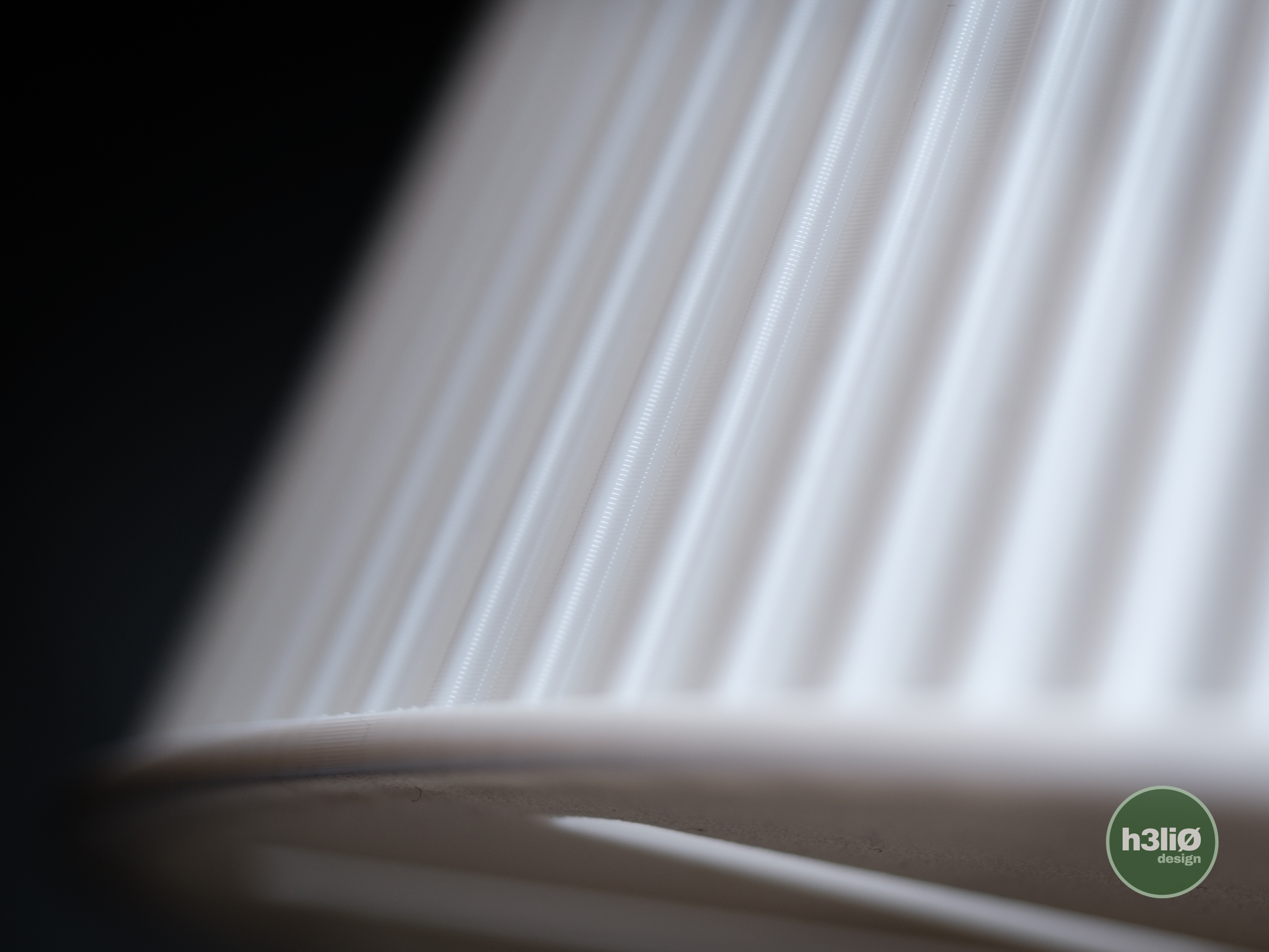 Miniatura 10 do modelo 3D lucent · lamp