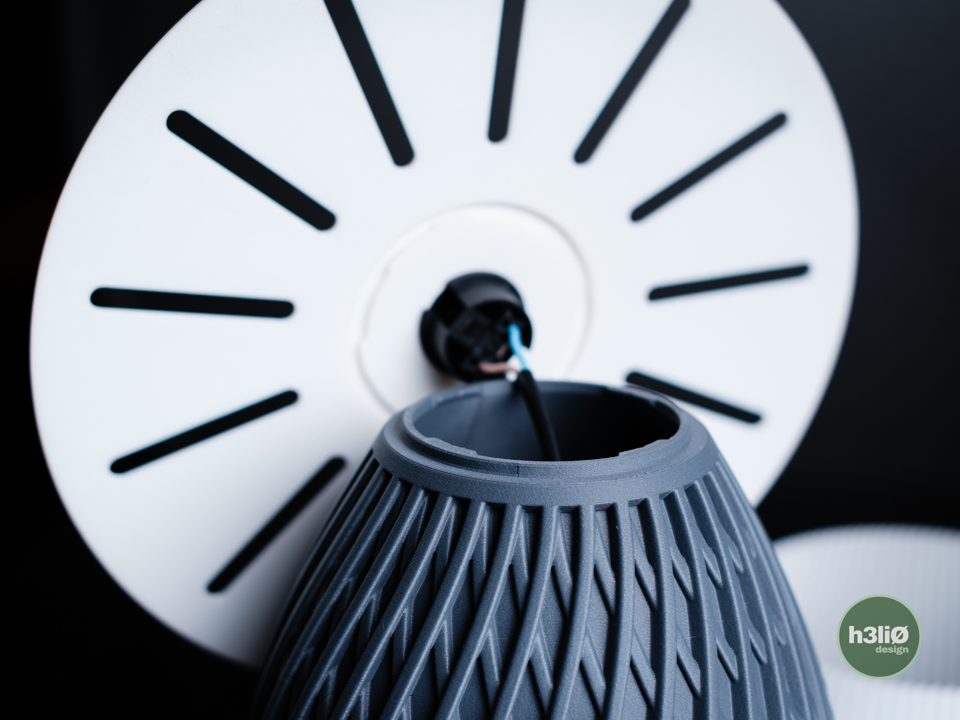Miniatura 9 do modelo 3D lucent · lamp