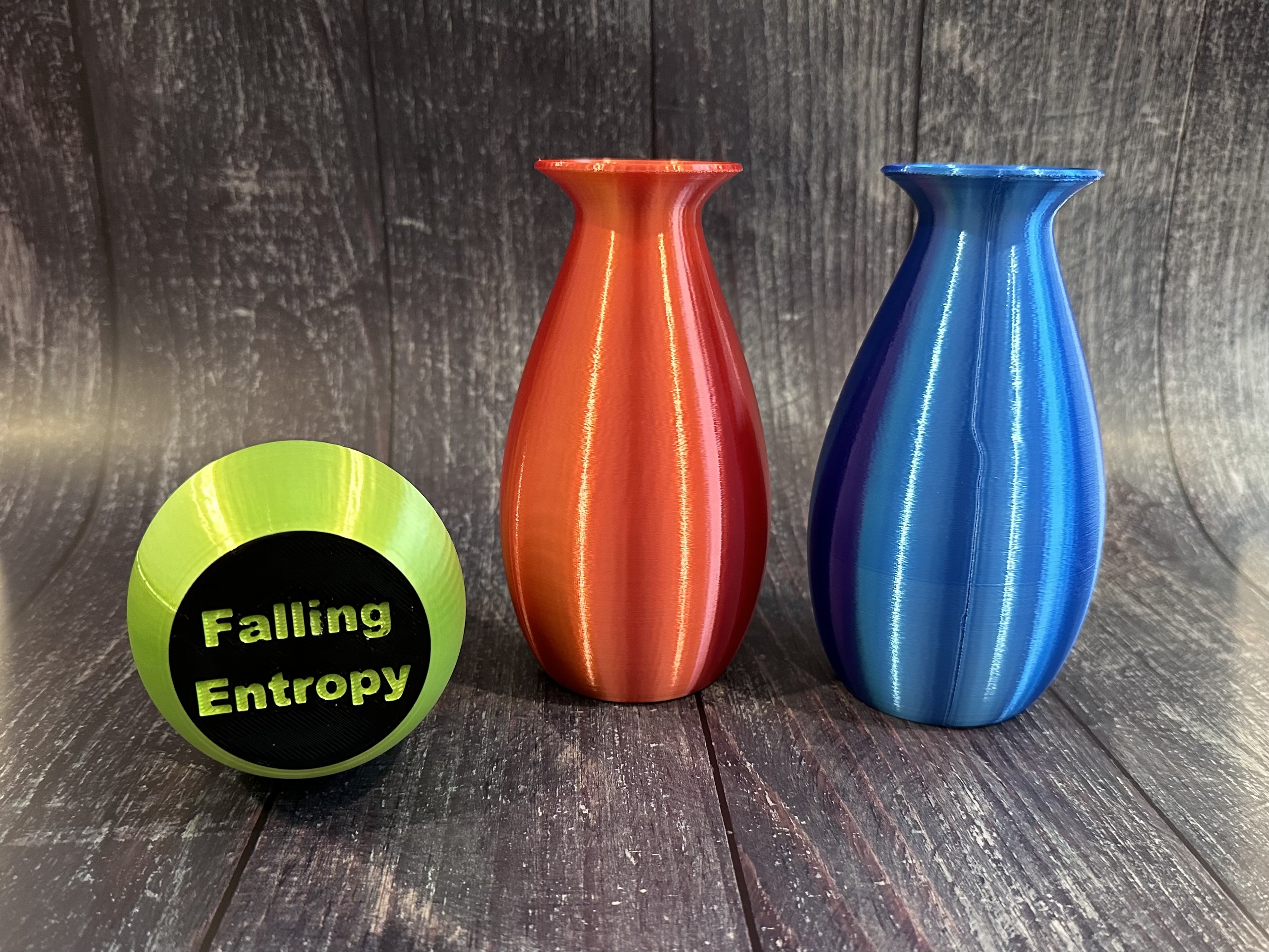 Classic Simple Vase by Falling Entropy
