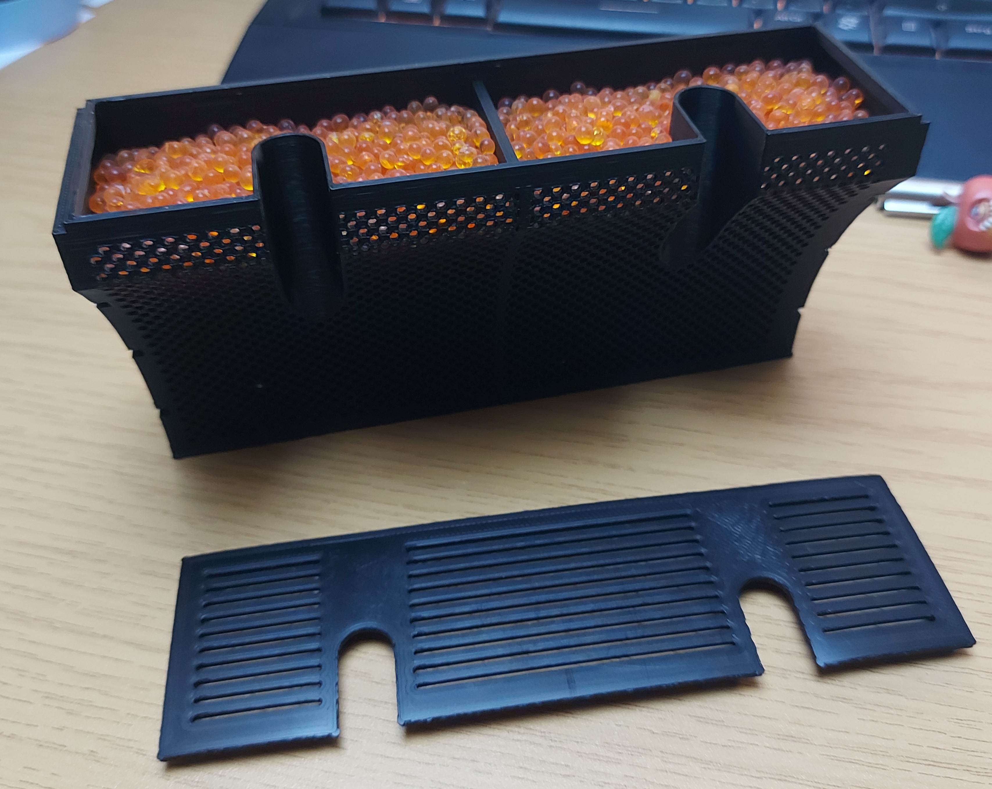 Desiccant container for Creality Space Pi Plus (small holes on the bottom)