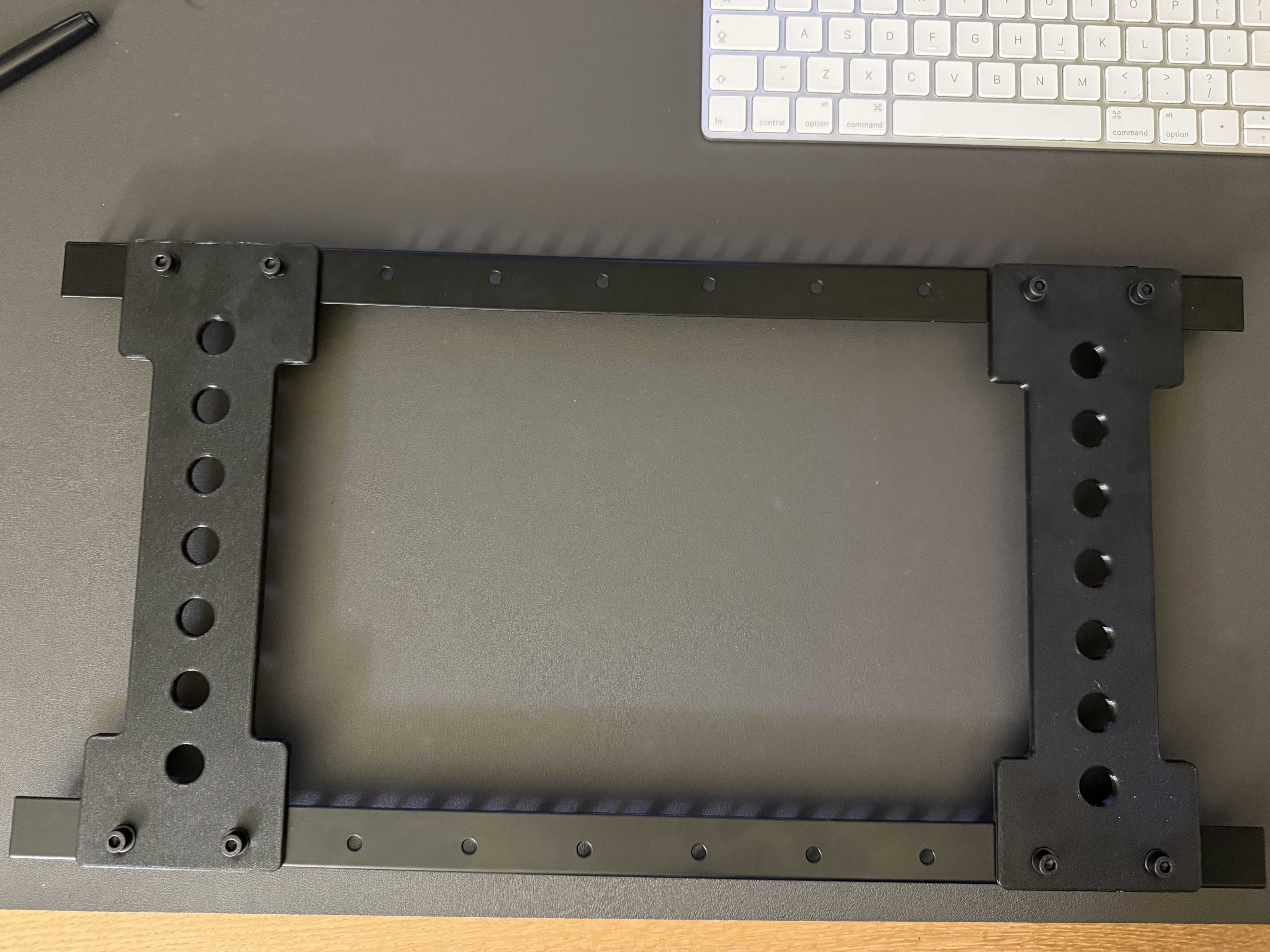 HomeLab Rack Side Brace and 1U Blanking Plate