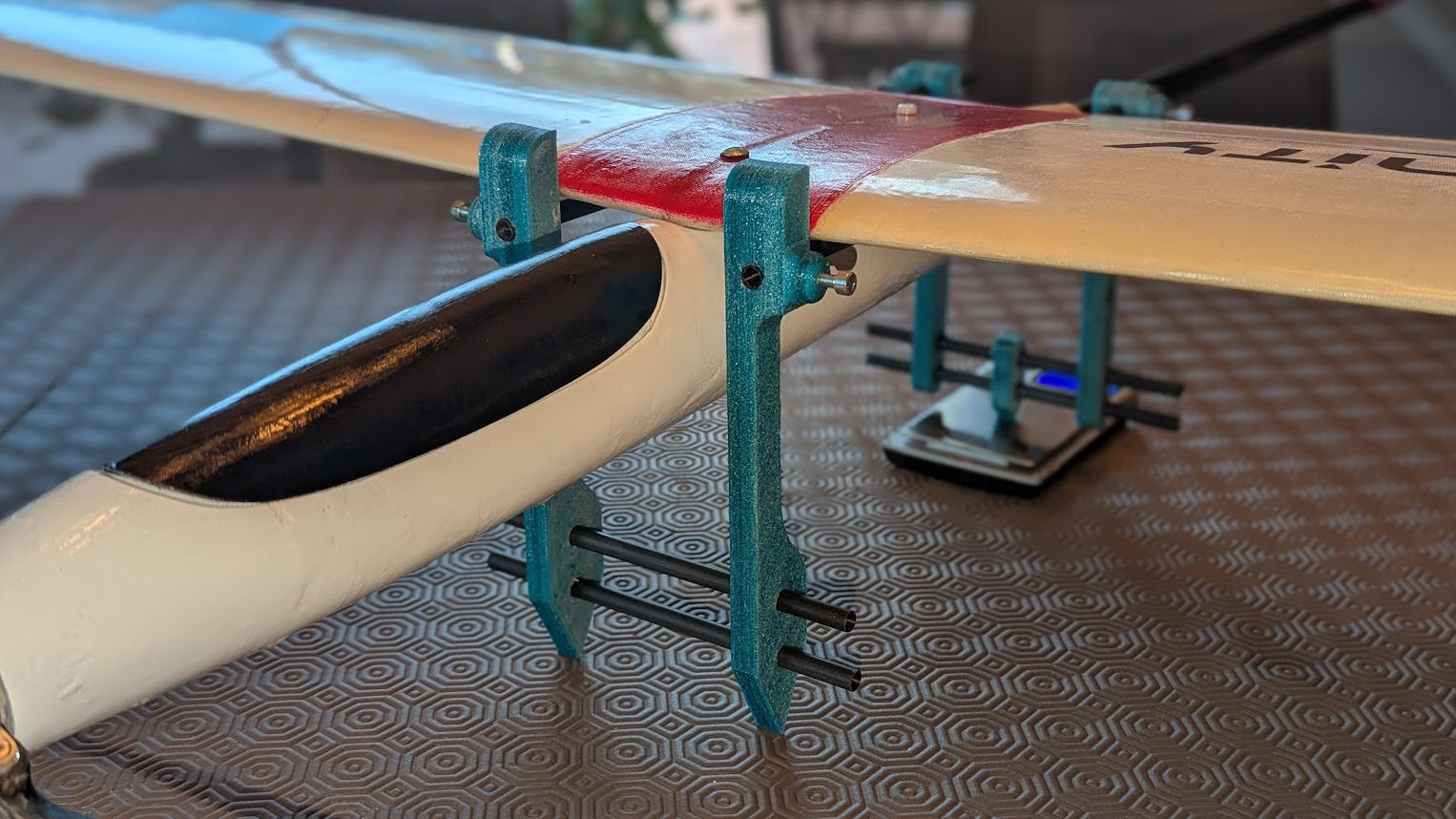 RC plane CoG finder