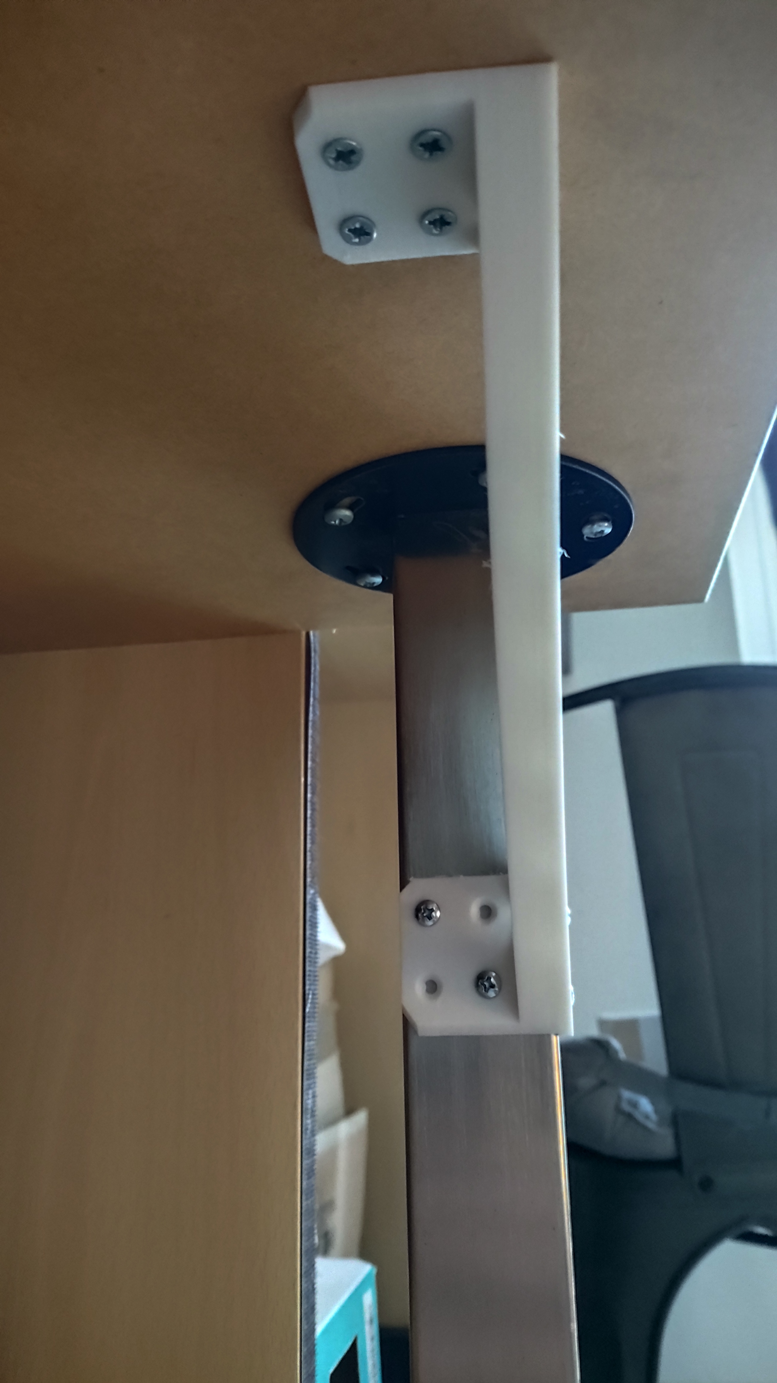 Miniatura 7 do modelo 3D Ikea table leg bracket stiffner