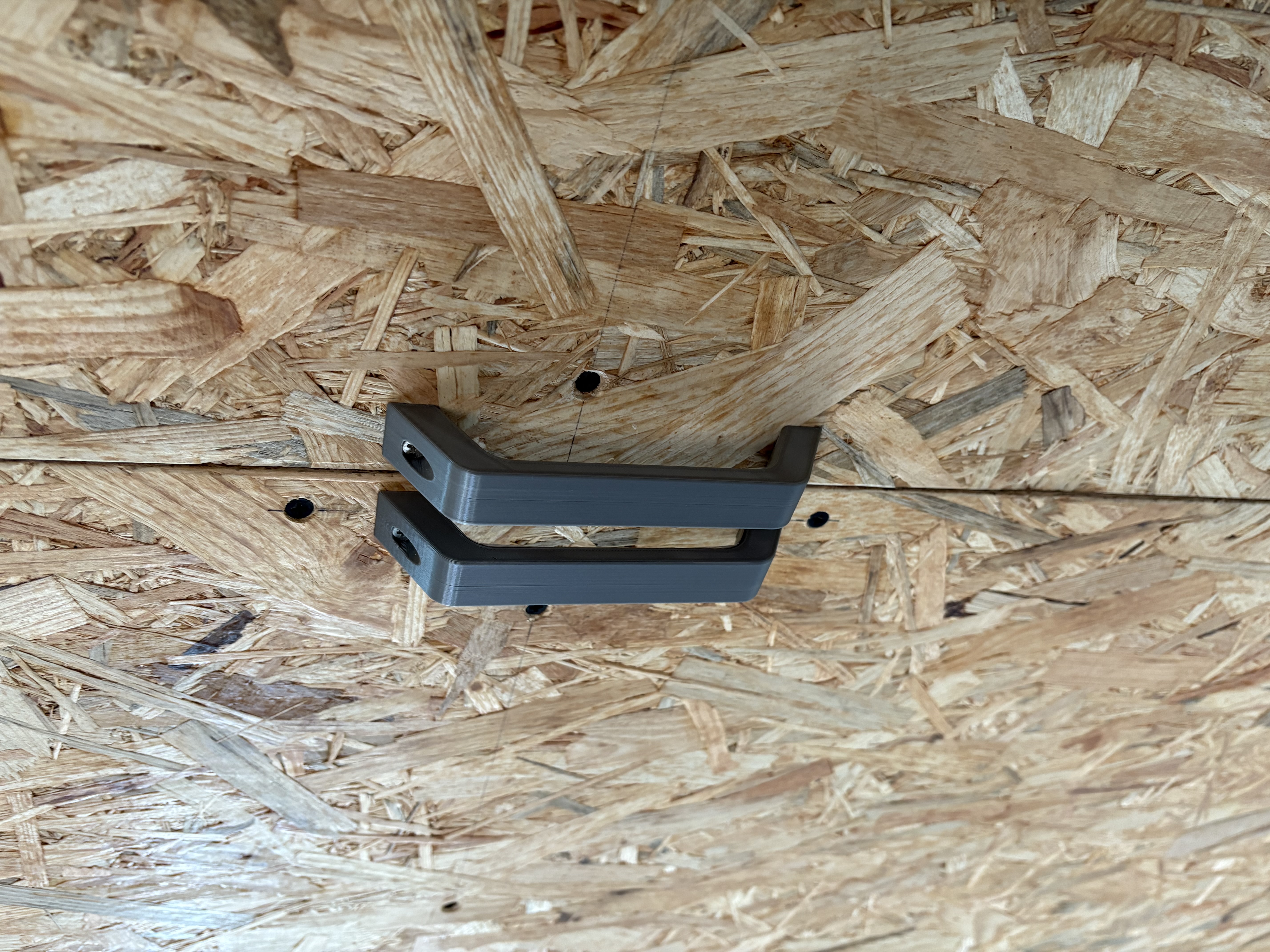 simple handle for doors (127.5 mm hole distance)