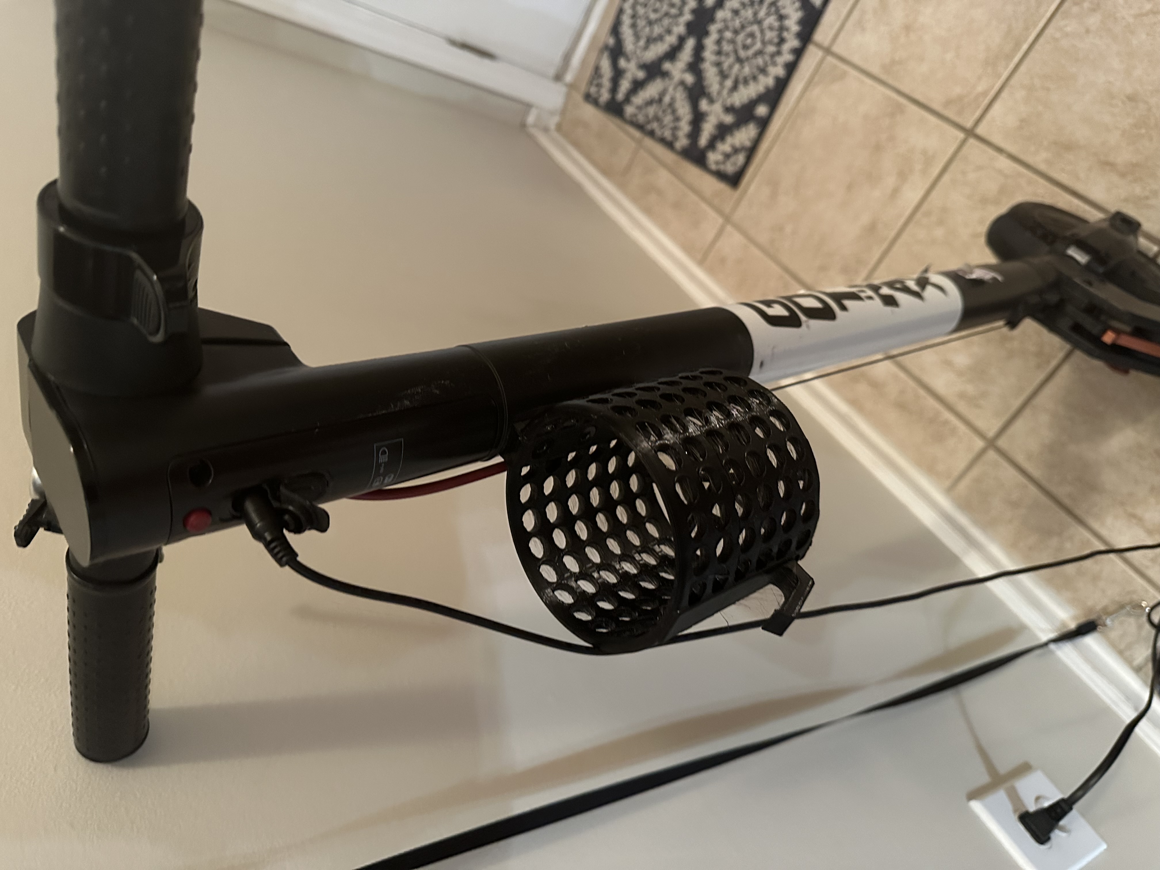 GOTRAX Cup Holder with Locking Hook