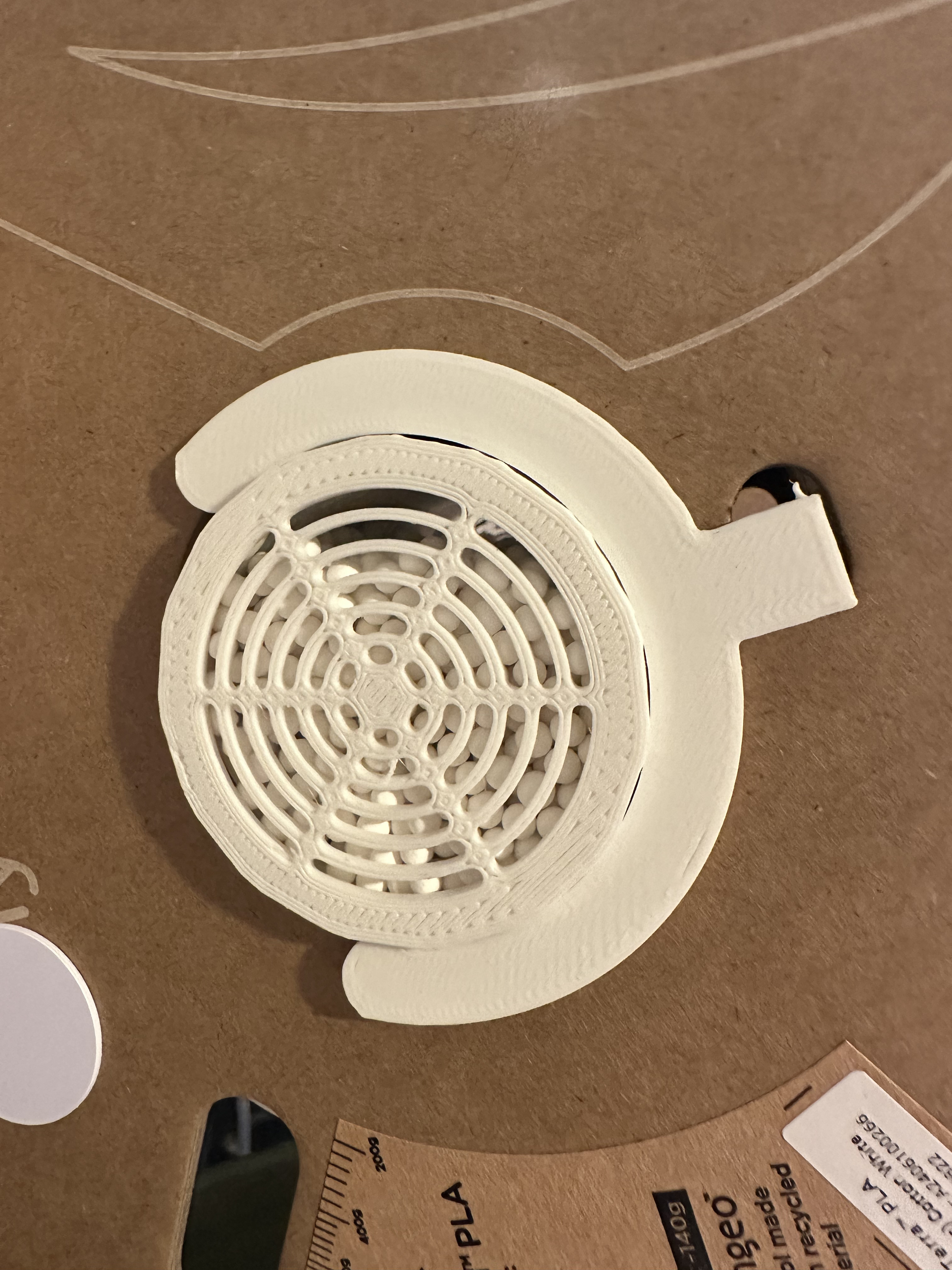 Spool Lock for Silica-Gel-box