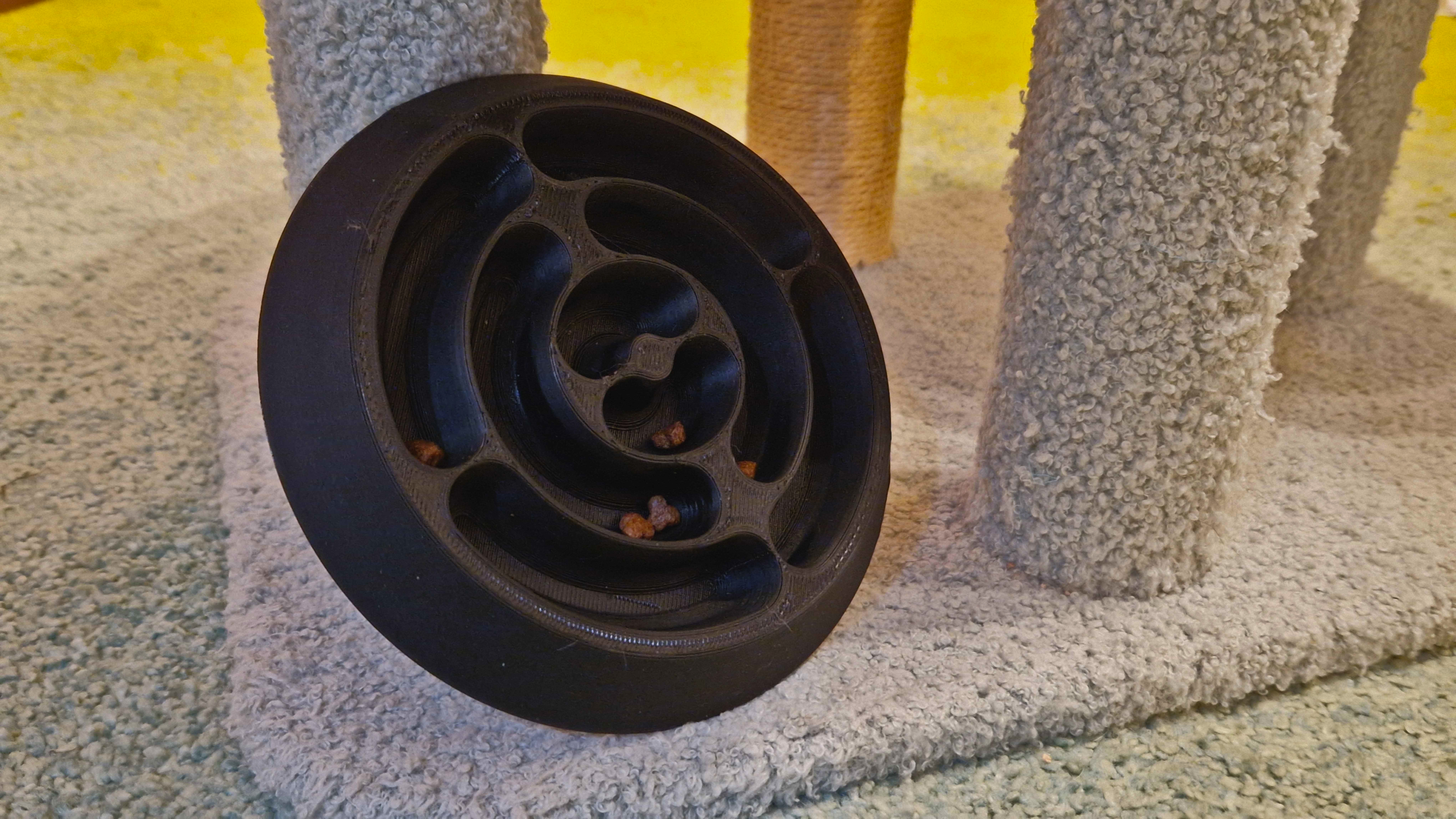 Slow feeding cat bowl