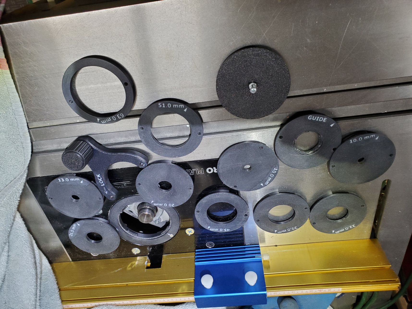 Body, insert rings, and tool for Rockler router plates