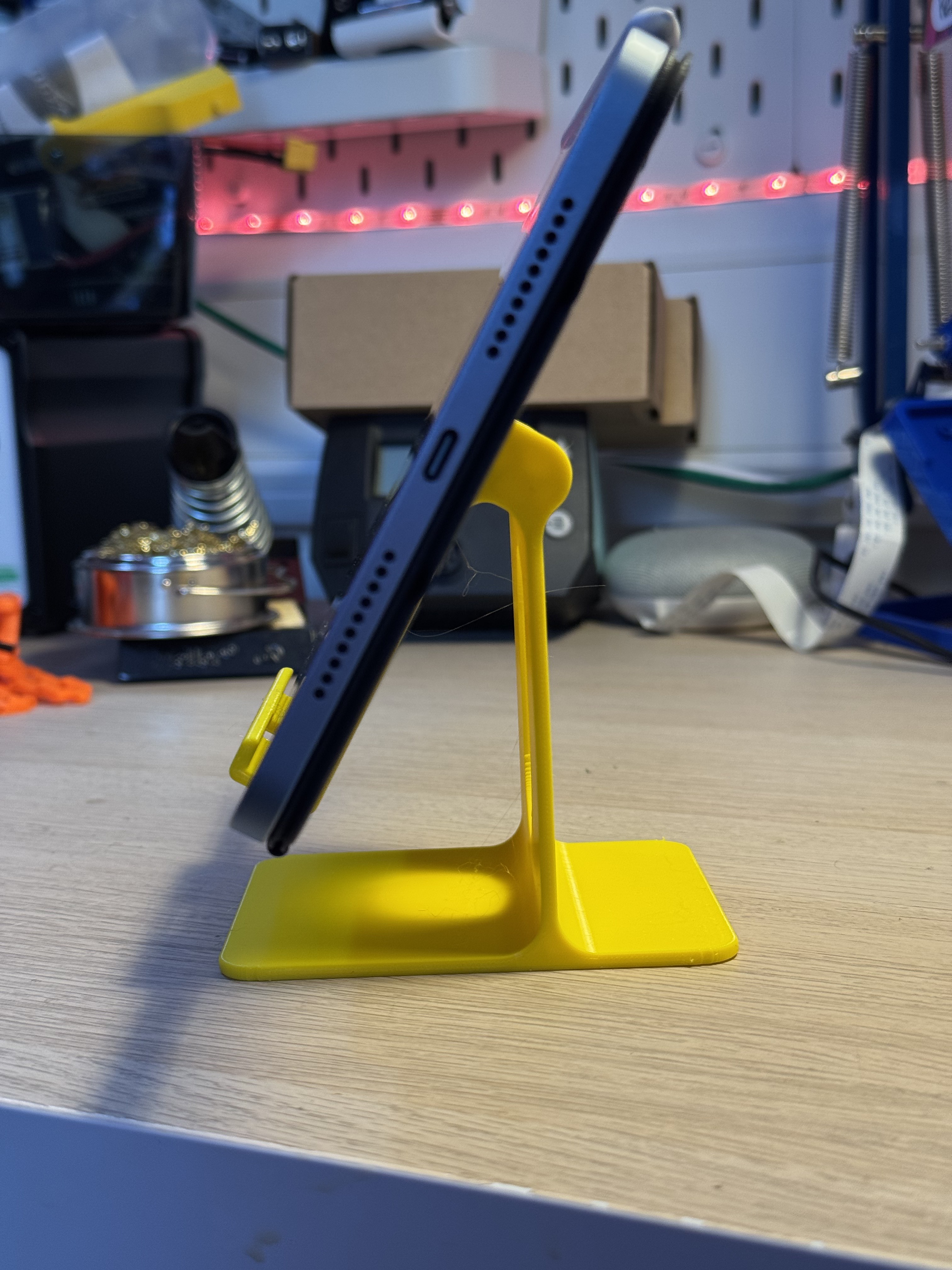 Miniatura 3 do modelo 3D iPad Mini Stand