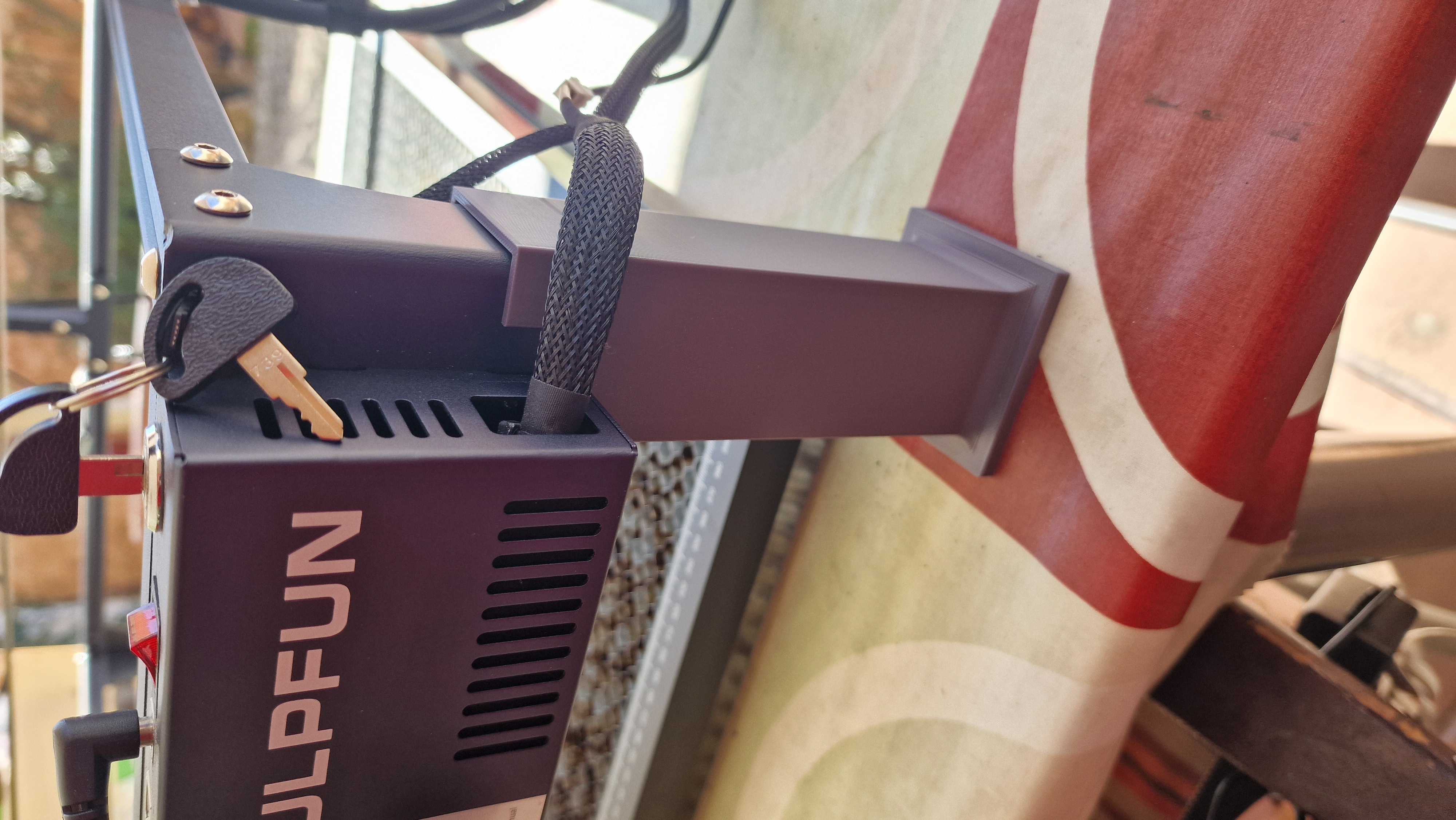 Legs to elevate the sculpfun laser