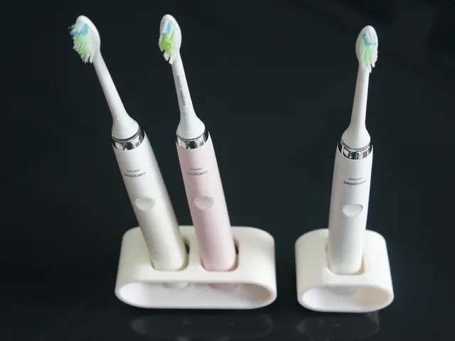 Electric toothbrush holder (Philips Sonicare Diamond Clean)