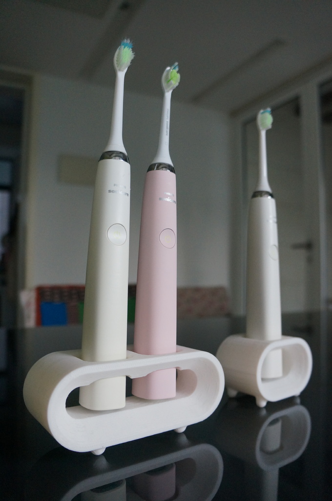 Electric toothbrush holder (Philips Sonicare Diamond Clean) by zAgT