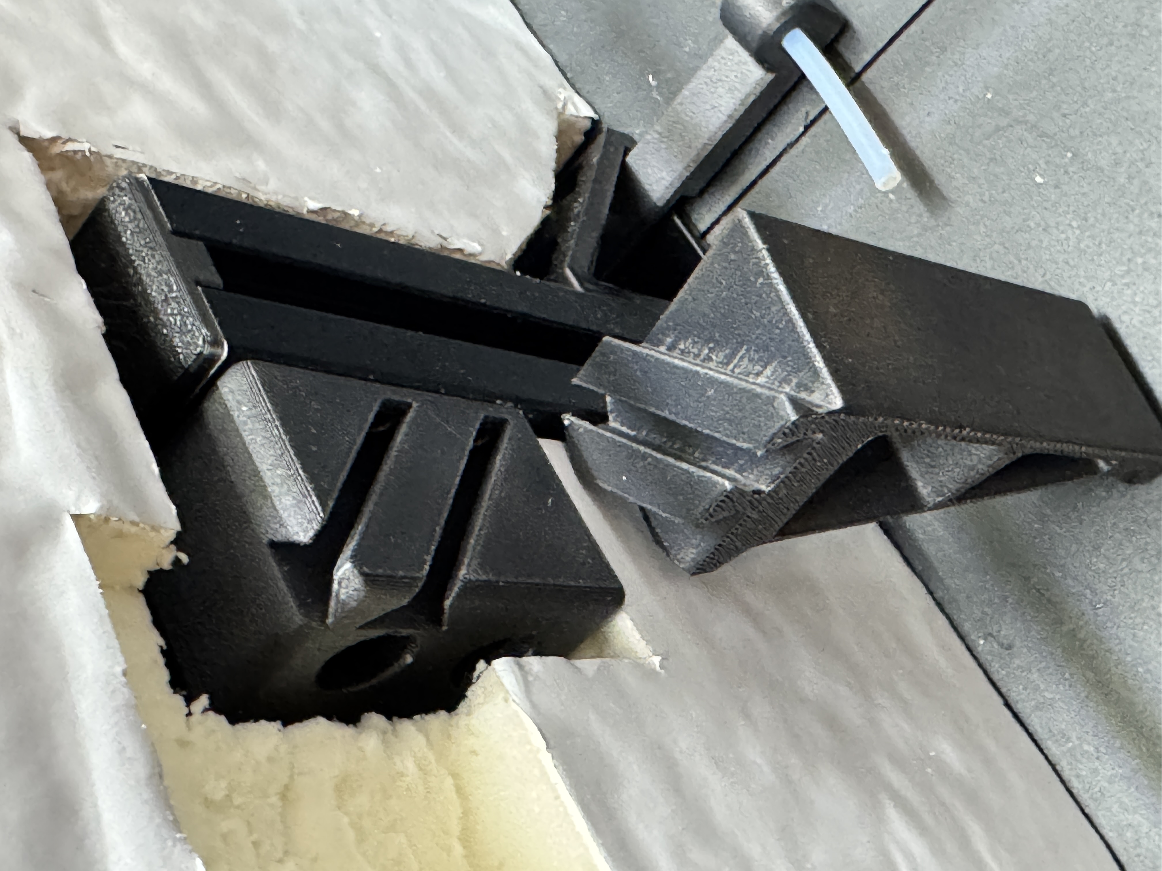 Miniatura 2 do modelo 3D V-Core 4 Removable Spool Mount