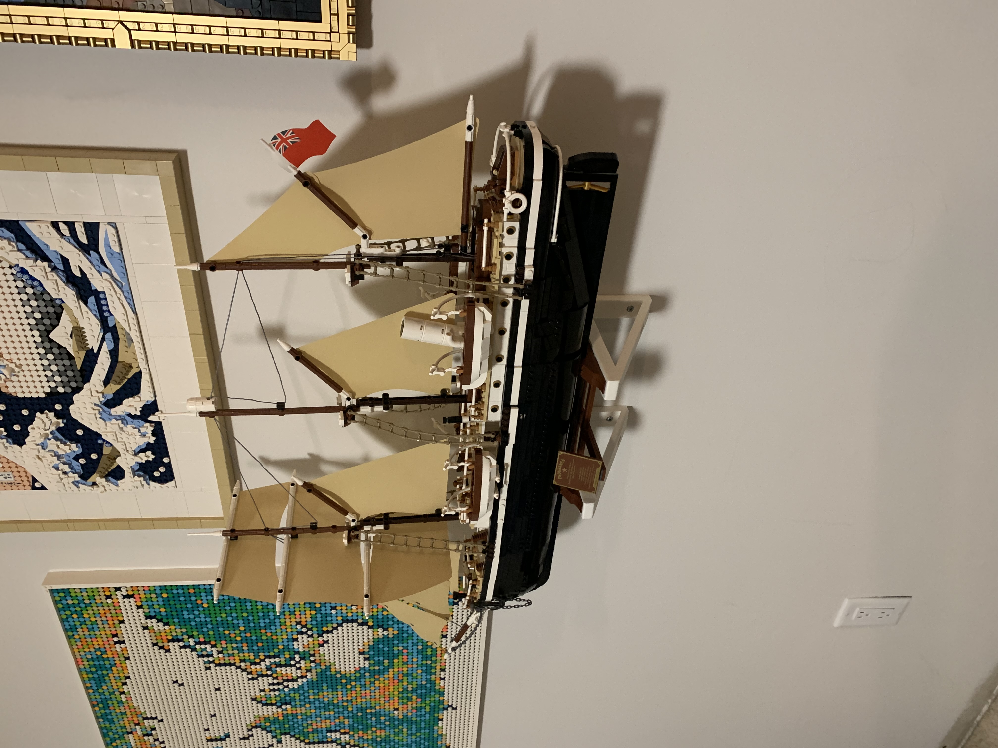 Secure Wall Mount for the Lego Endurance 10335