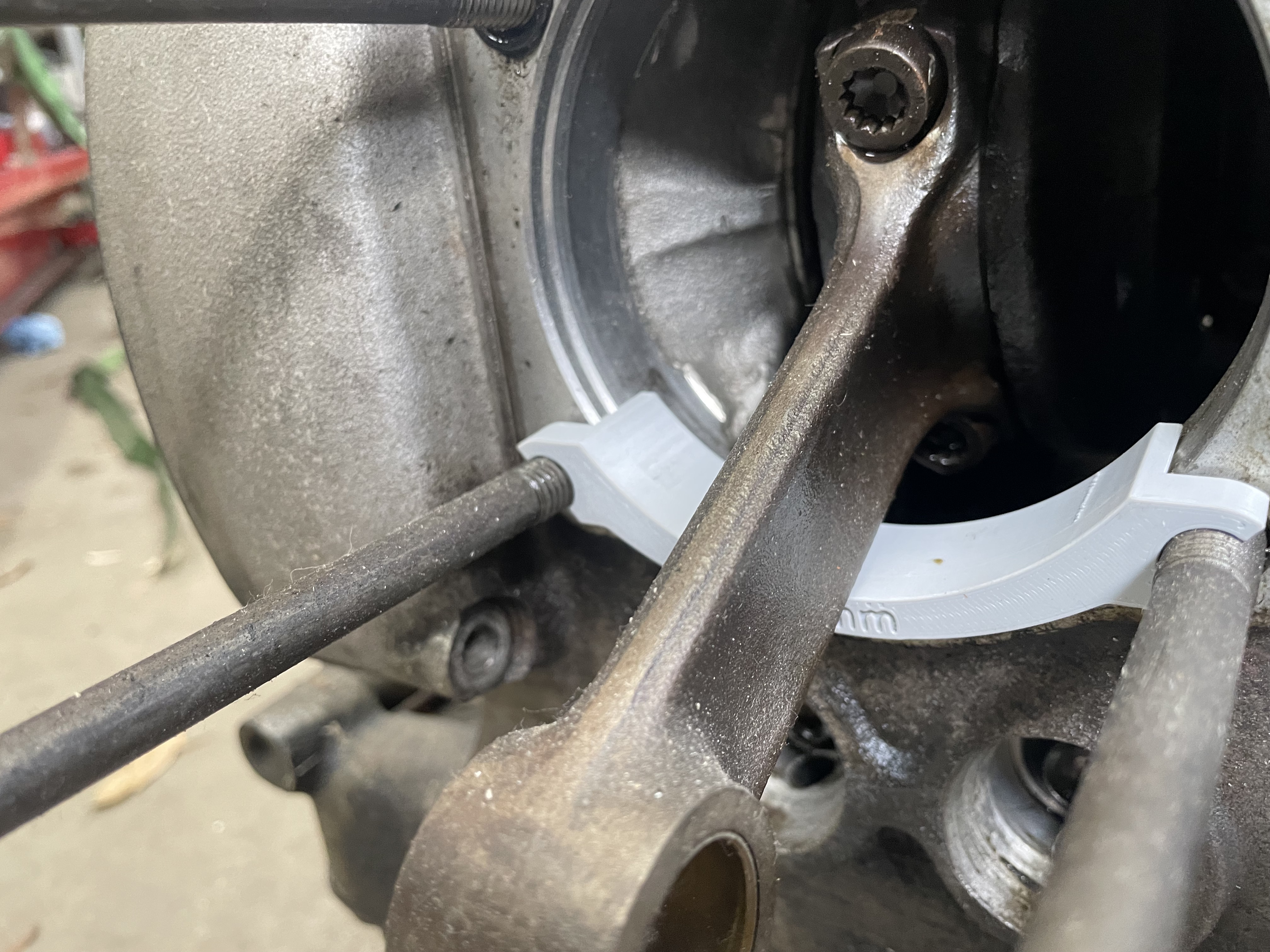 BMW Airhead Engine Block Connecting Rod Cylinder Clip-On Protector