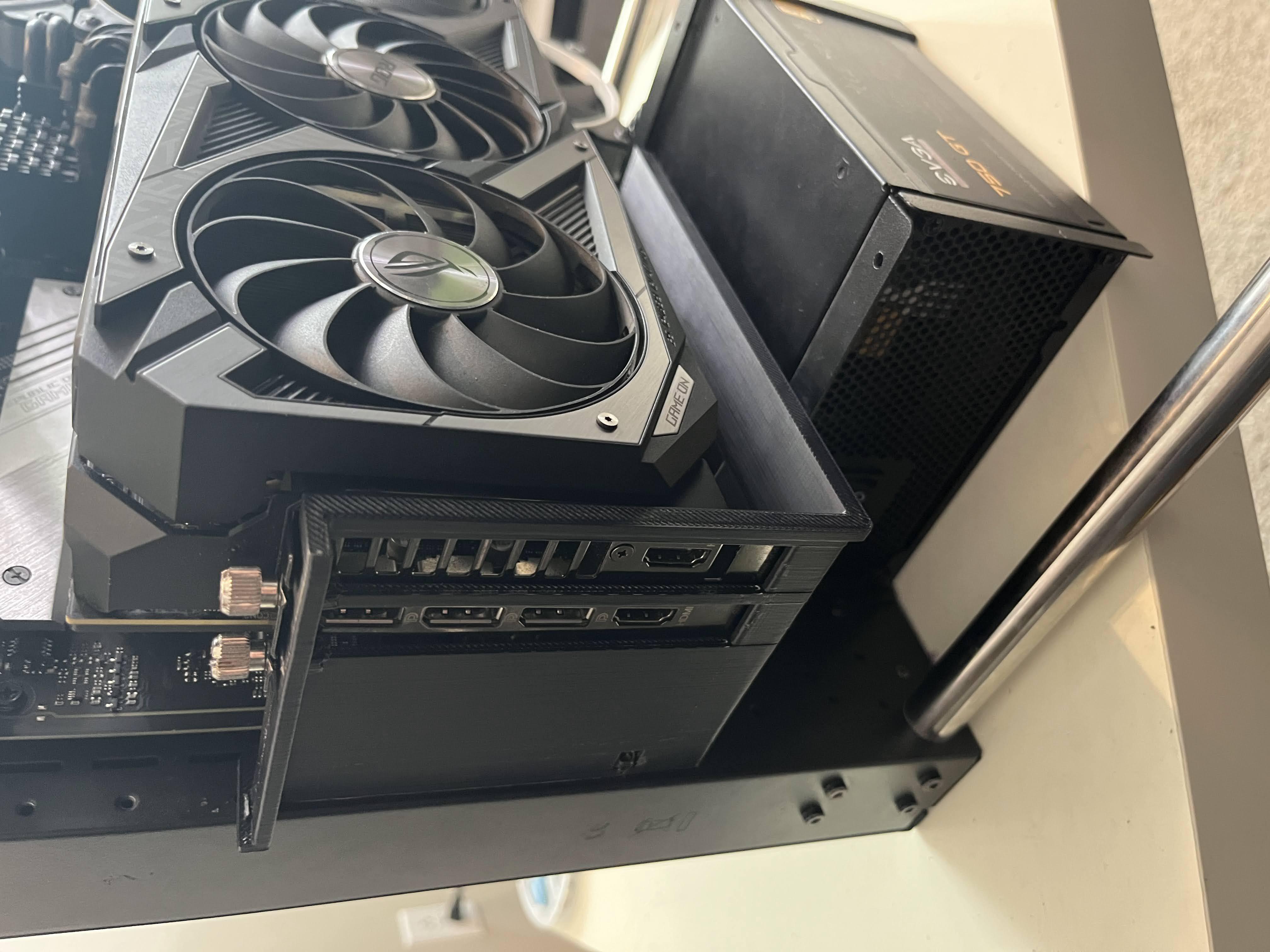 Thermaltake Core P3 GPU Riser — thumbnail 5