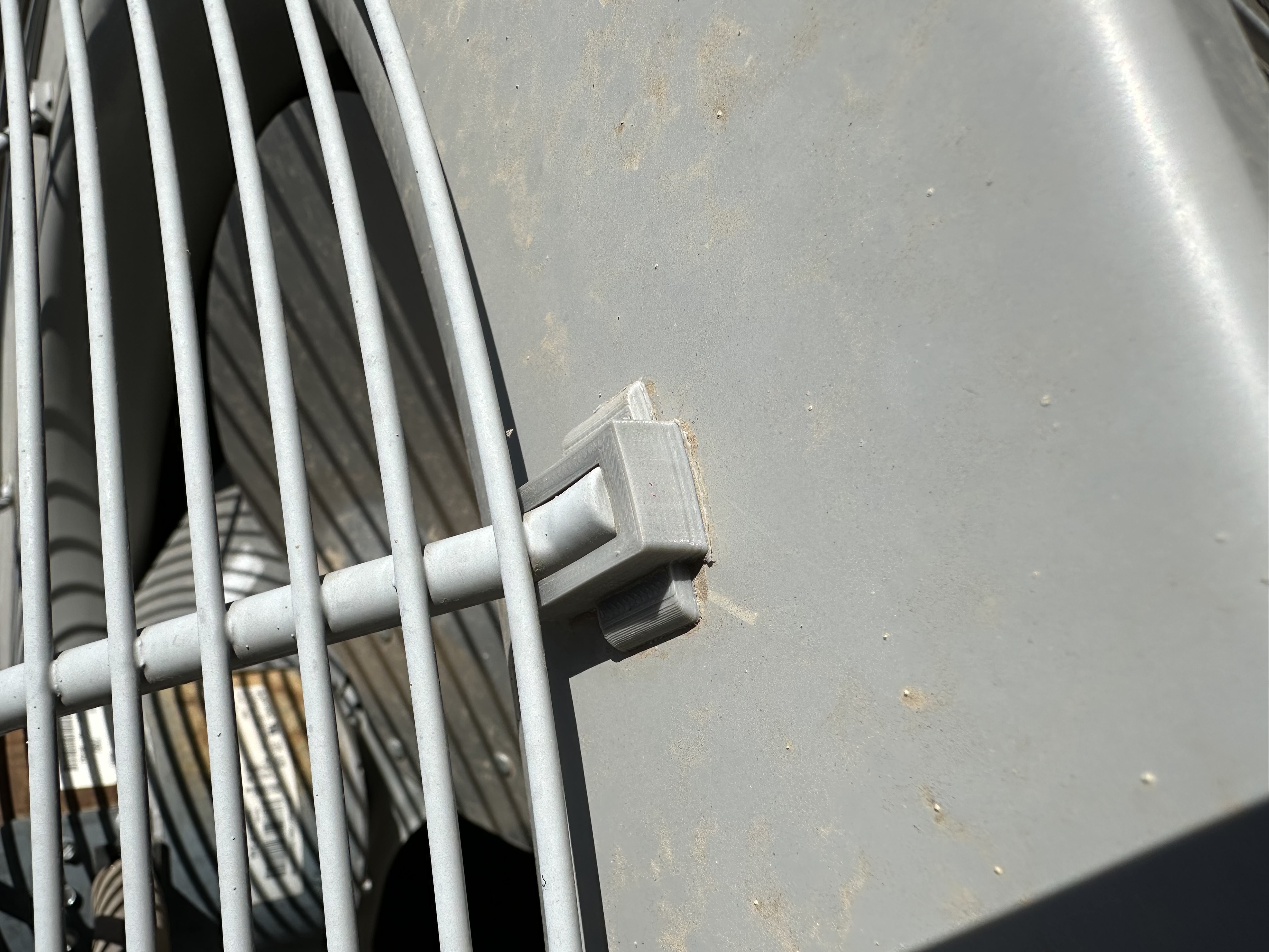Air Conditioner Fan Shroud Anti-Vibration Feet