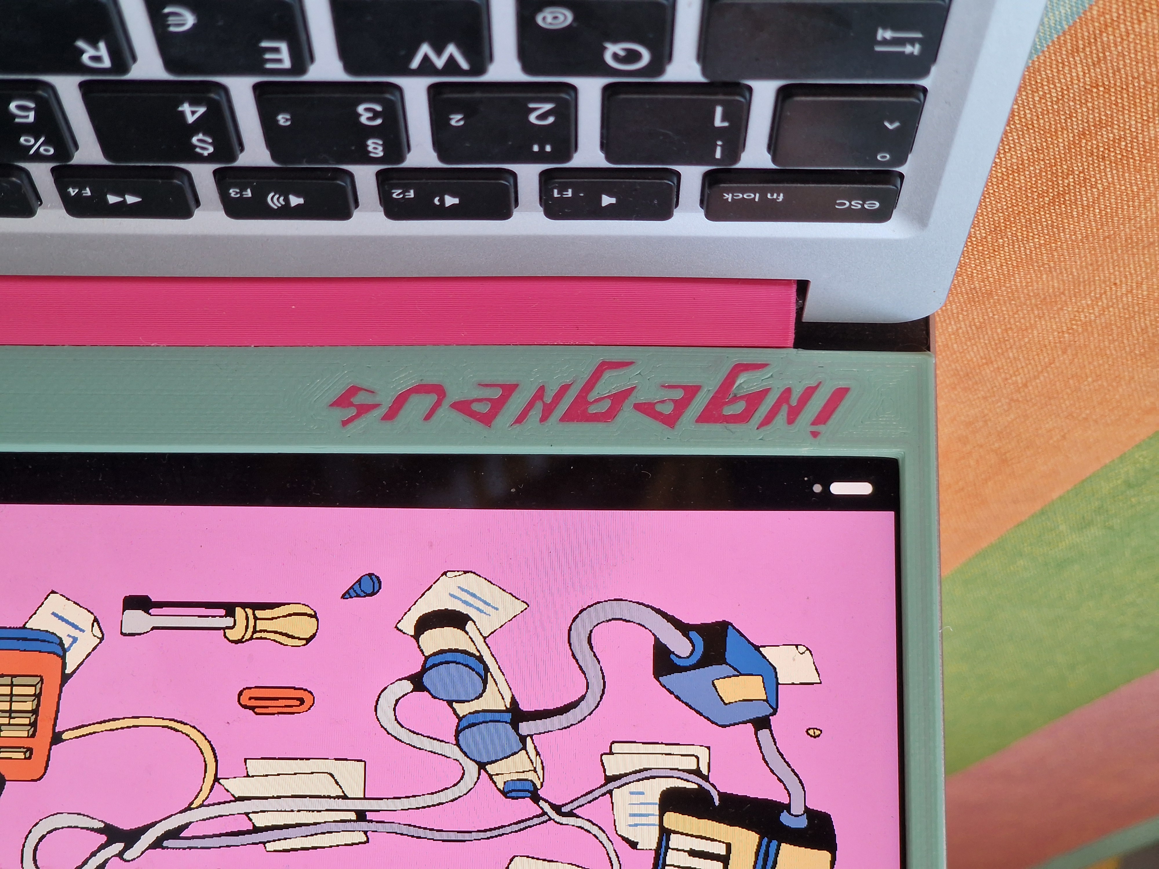 custom framework laptop bezel — miniatura 2