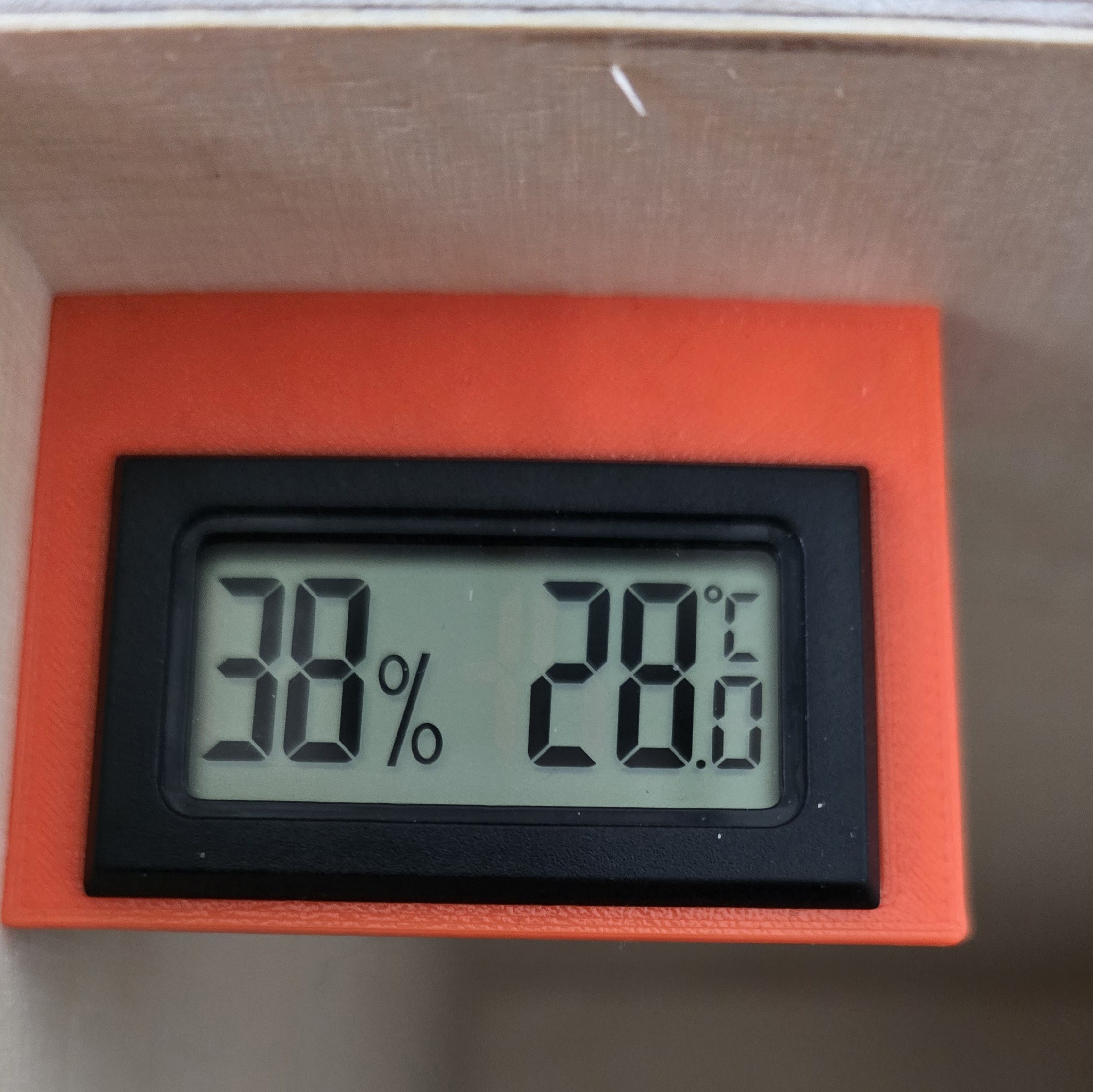 Simple Holder for Thermometer / Hygrometer