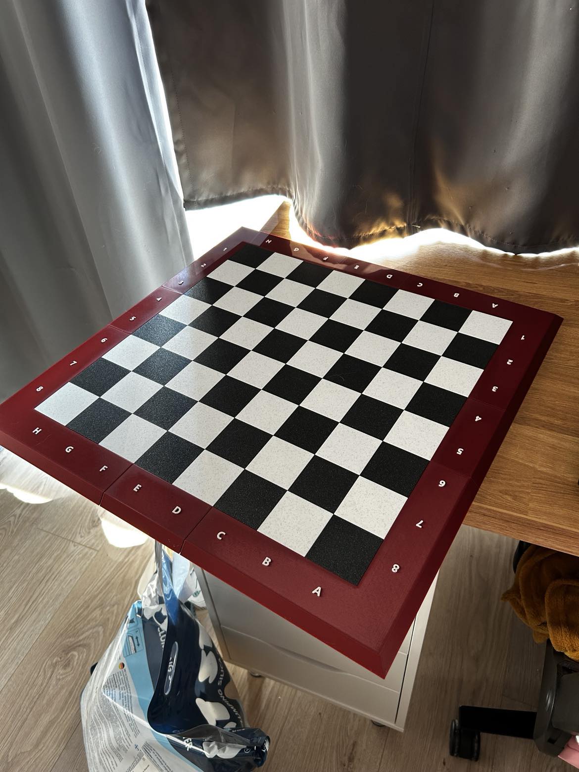 Chessboard (Šachovnice)