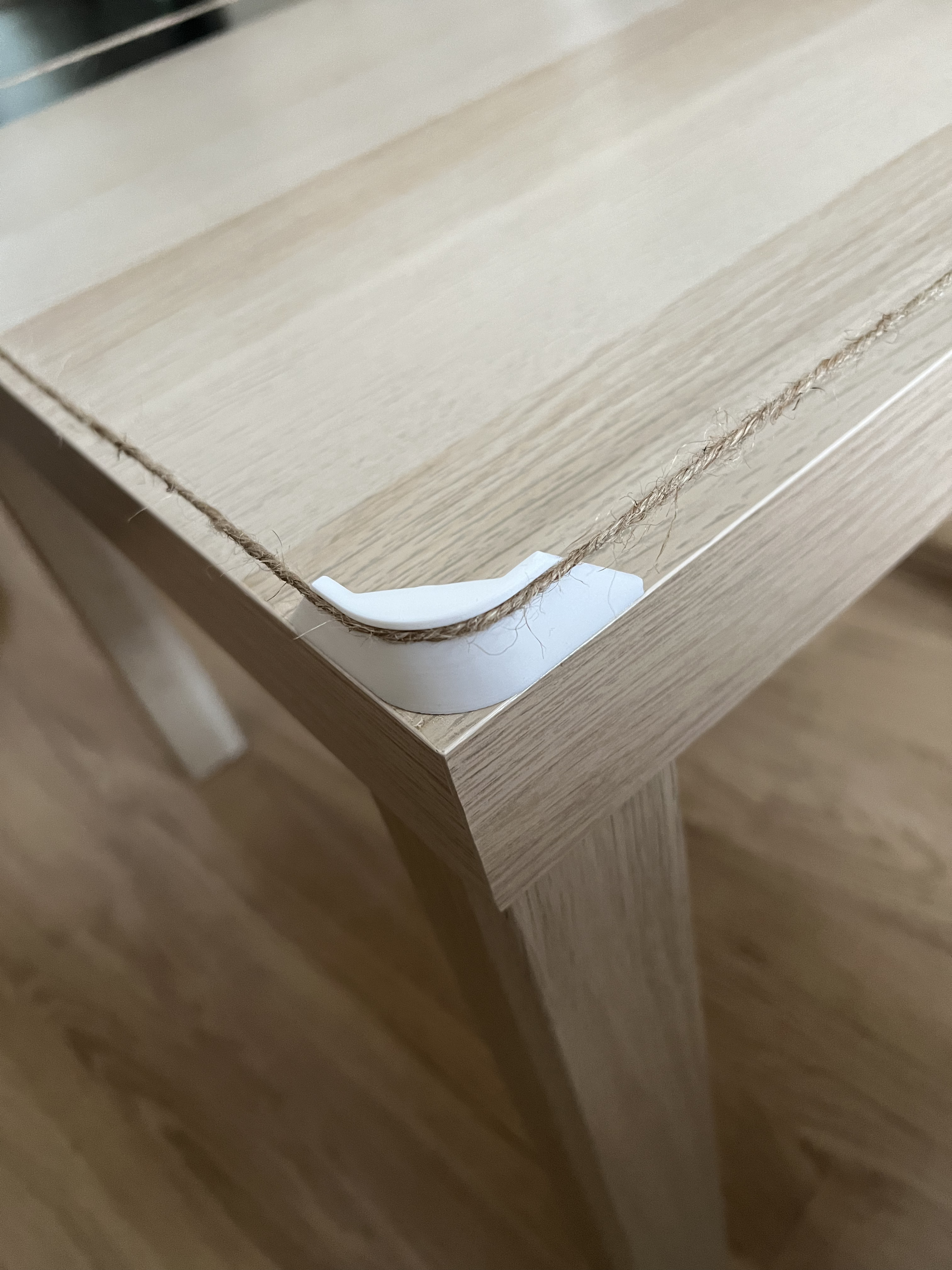 Table Cord Boundary Bracket