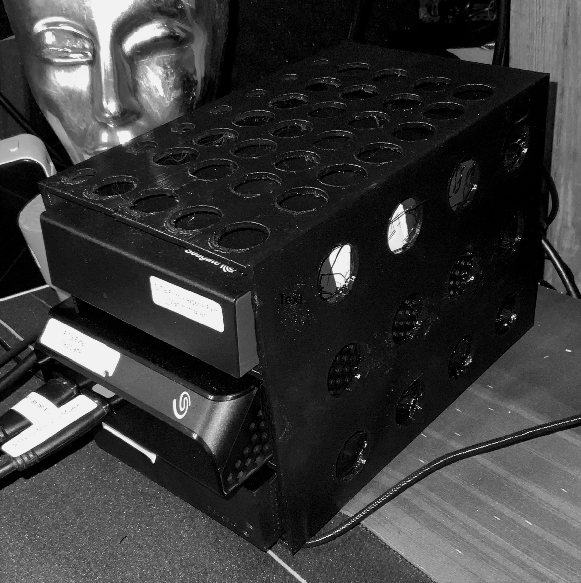 USB Festplattenrack groß B122xH44xT210 Innenraum eine Festplatte