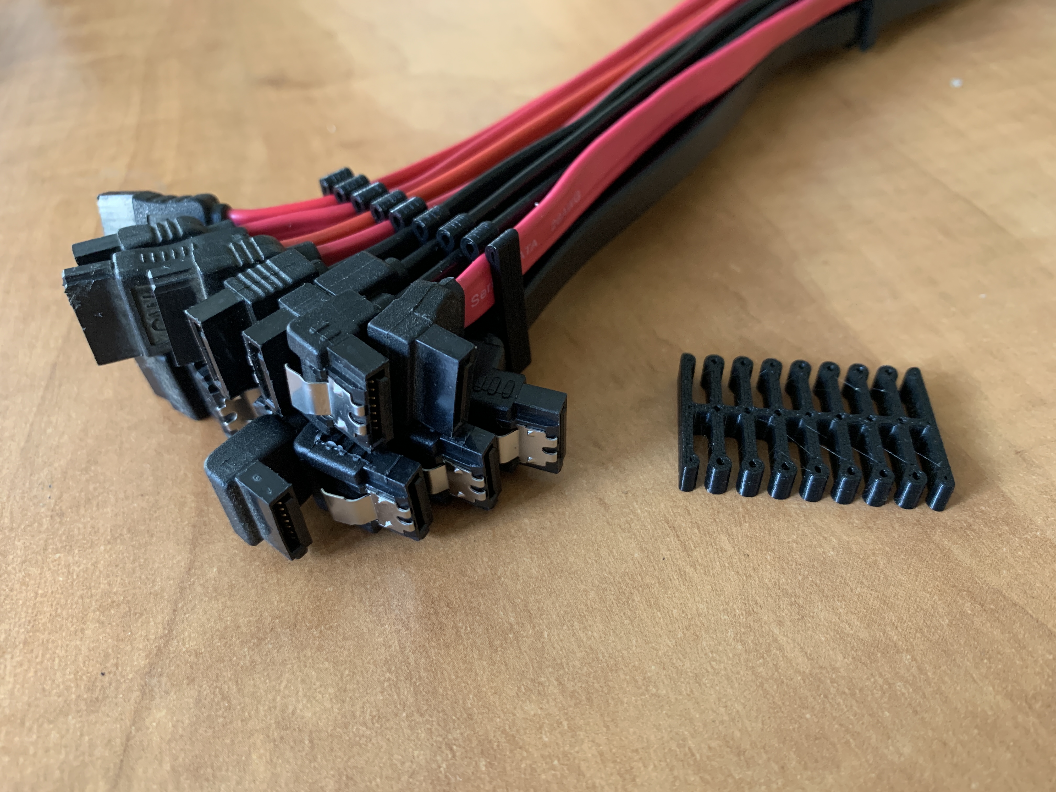 SATA cable organizer