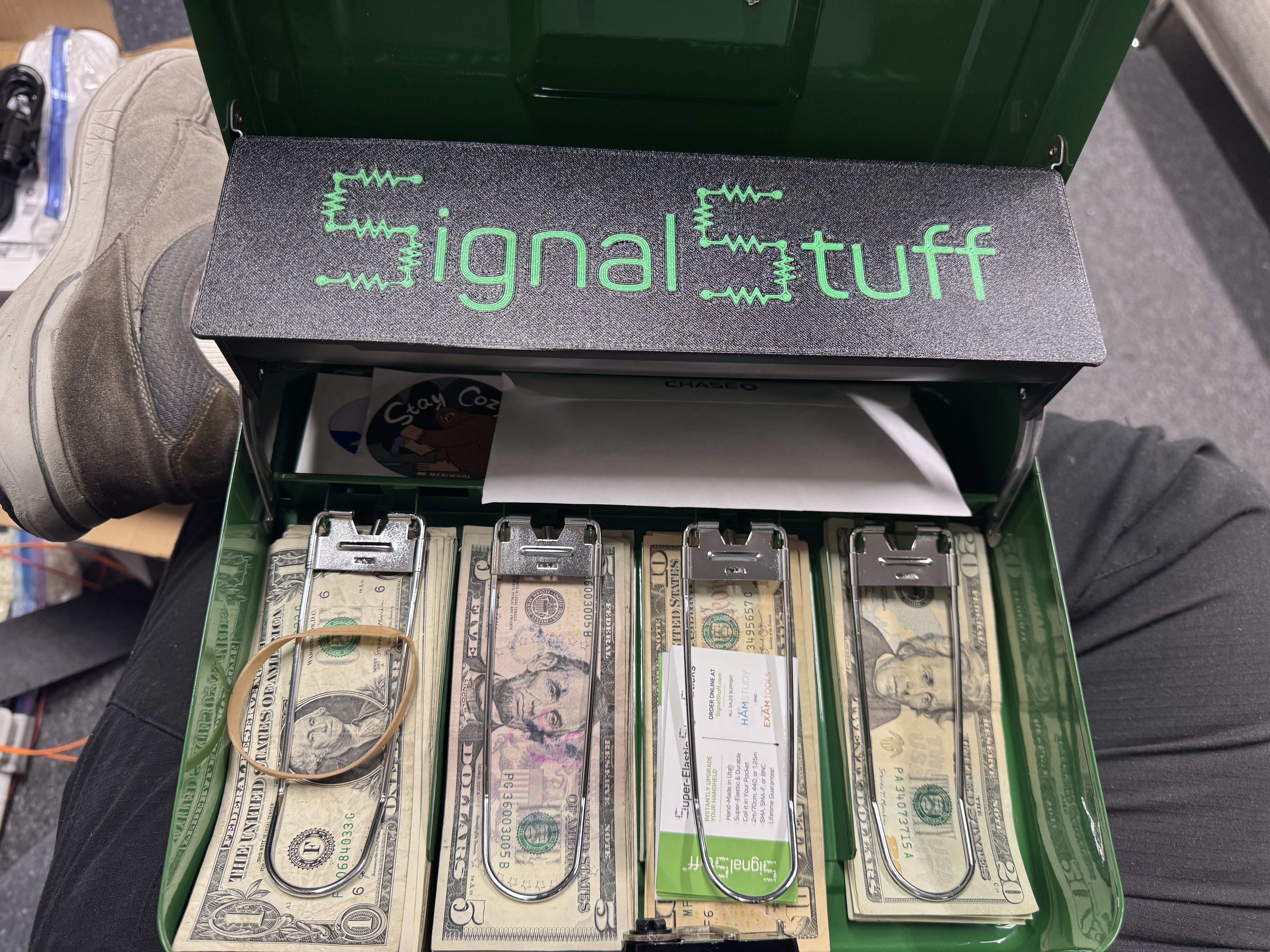 Cash box coin tray cover for travel