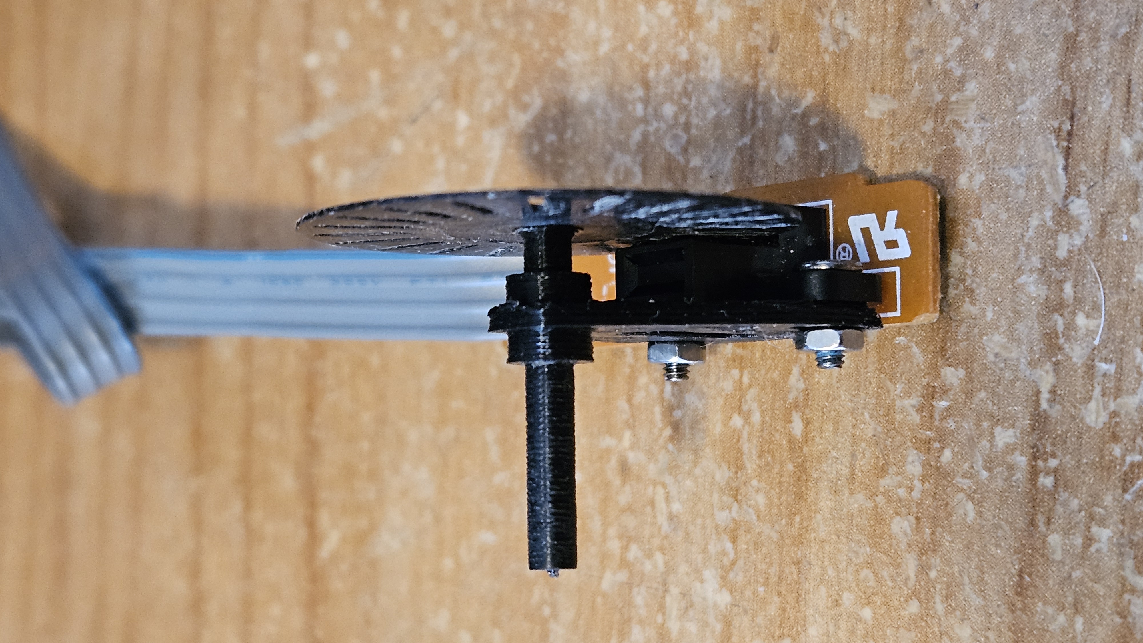 Miniatura 2 do modelo 3D Digital Encoder Wheel & Mount