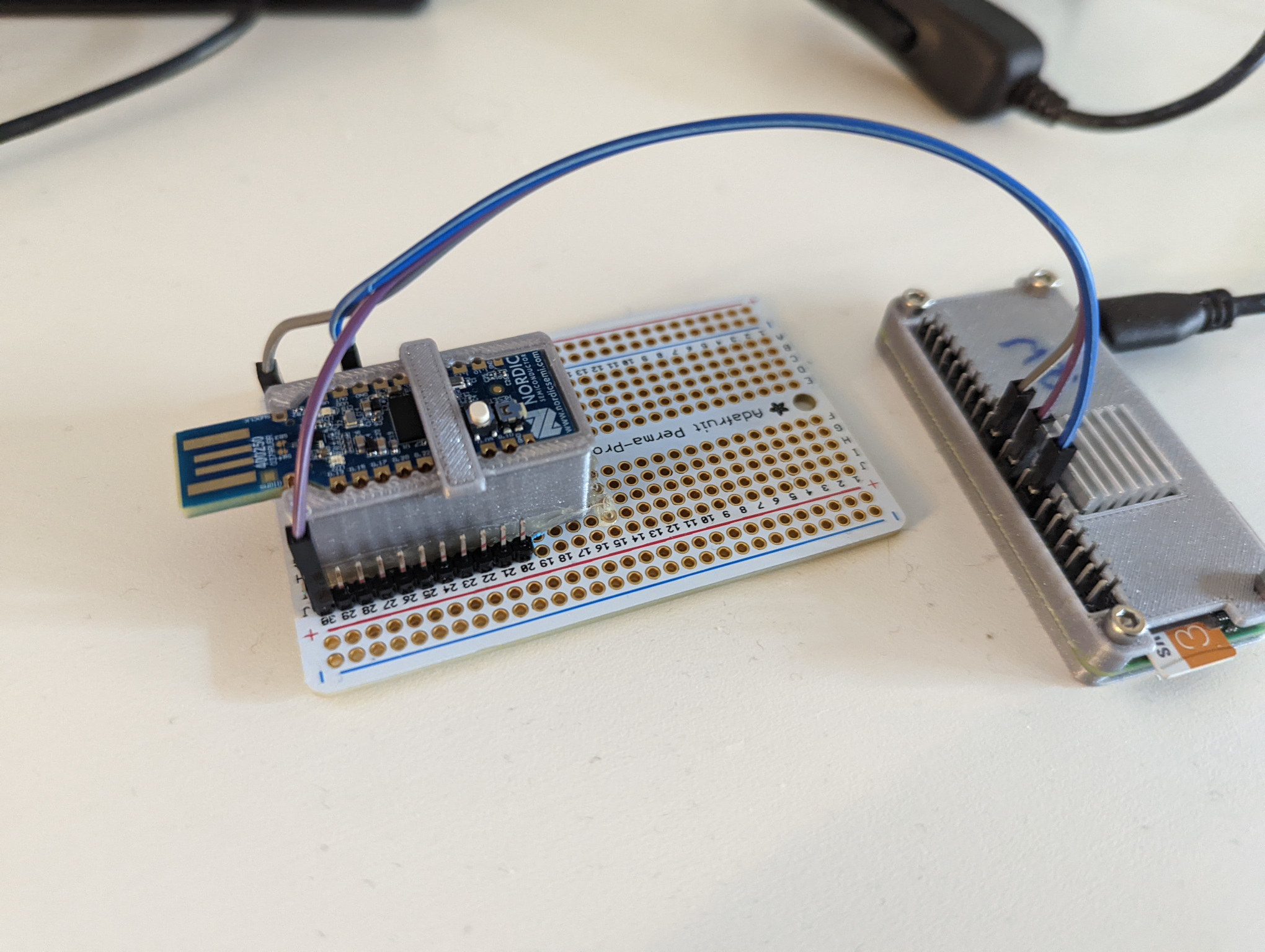 NRF52840 USB Dongle Dock