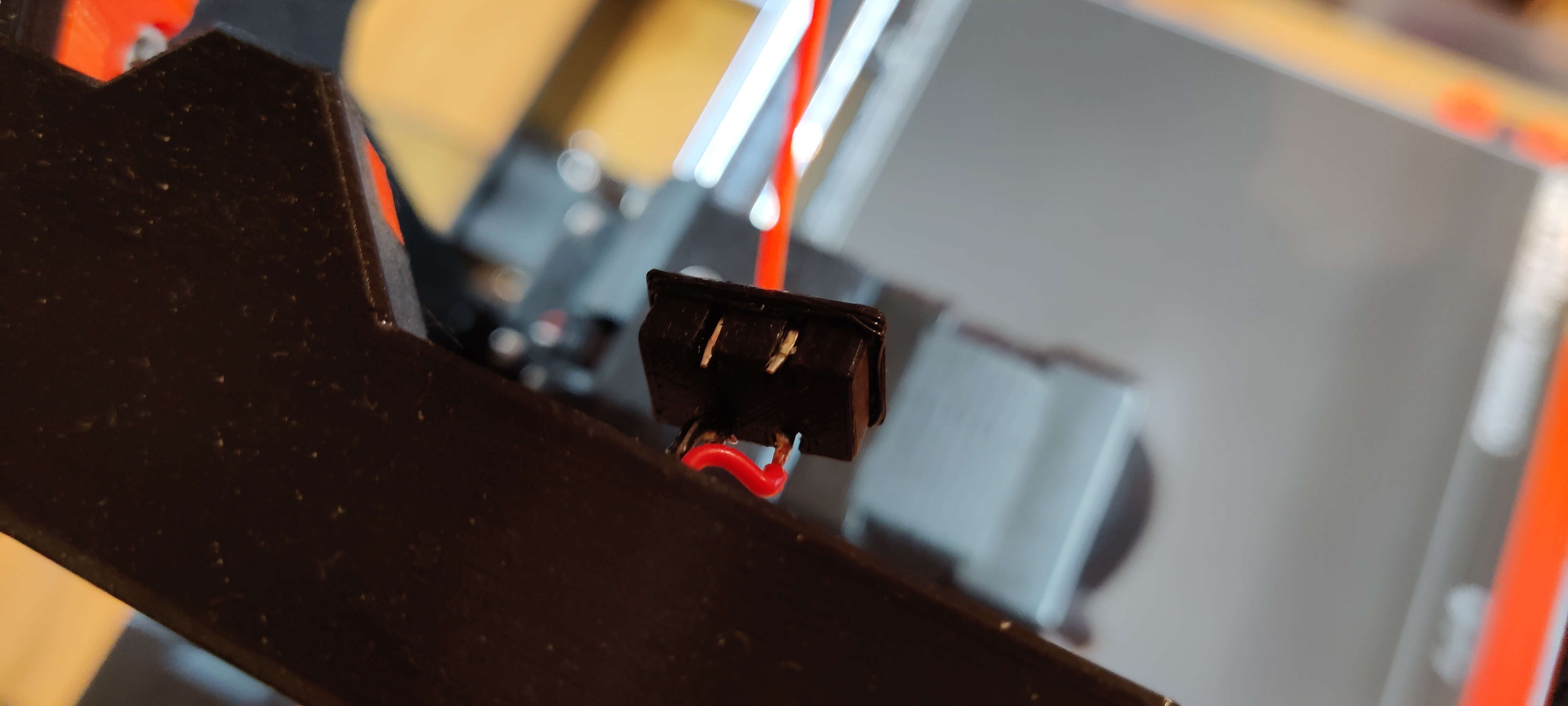 Miniatura 3 do modelo 3D Push button micro switch enclosure (FreeCAD)