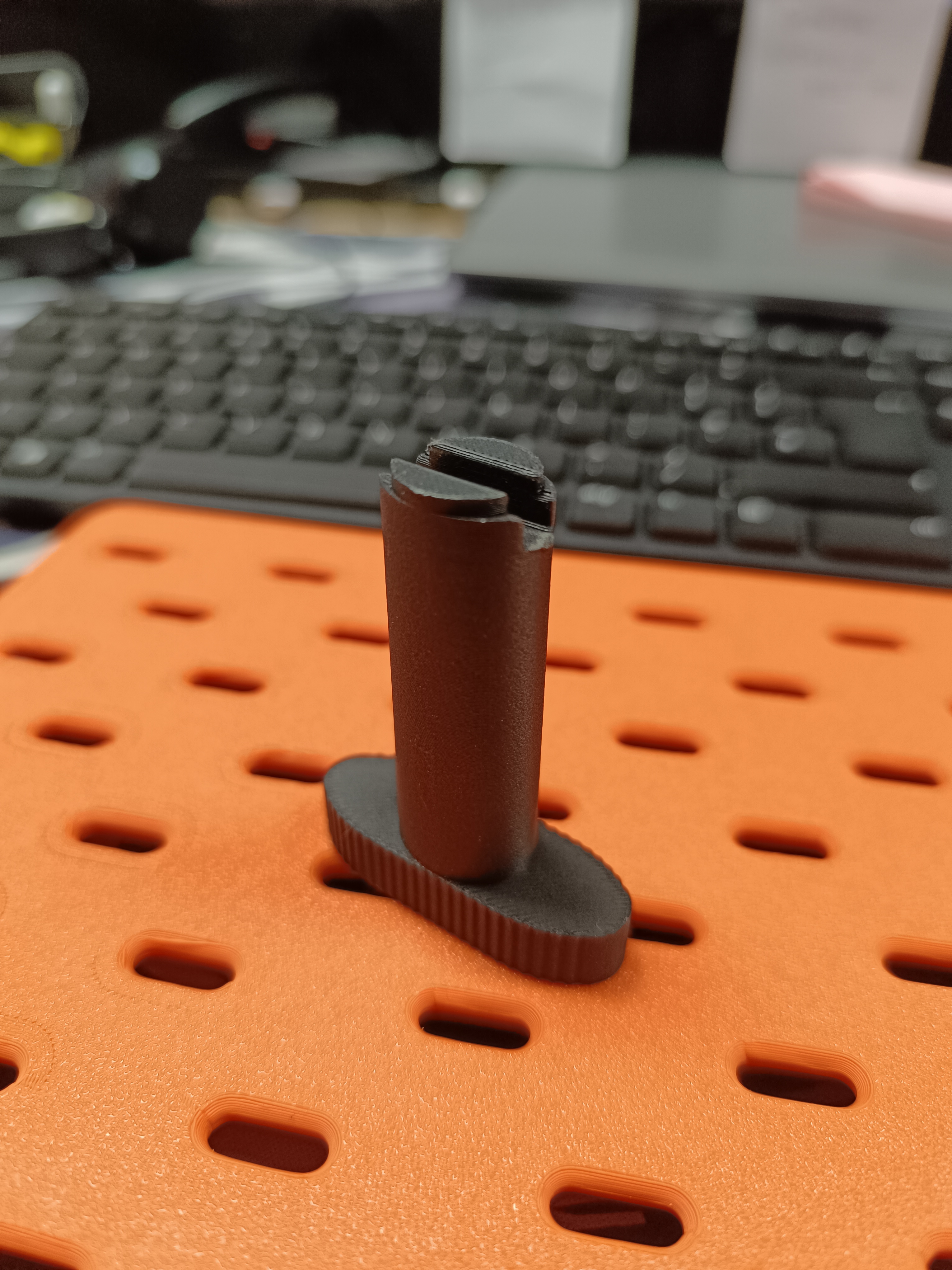 Skadis T-Clip System Key 3D model thumbnail