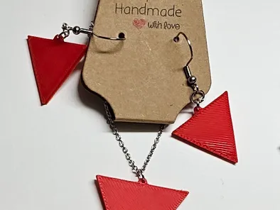Triangle shapped jewelry set