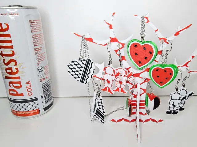 Tree shaped jewelry organizer