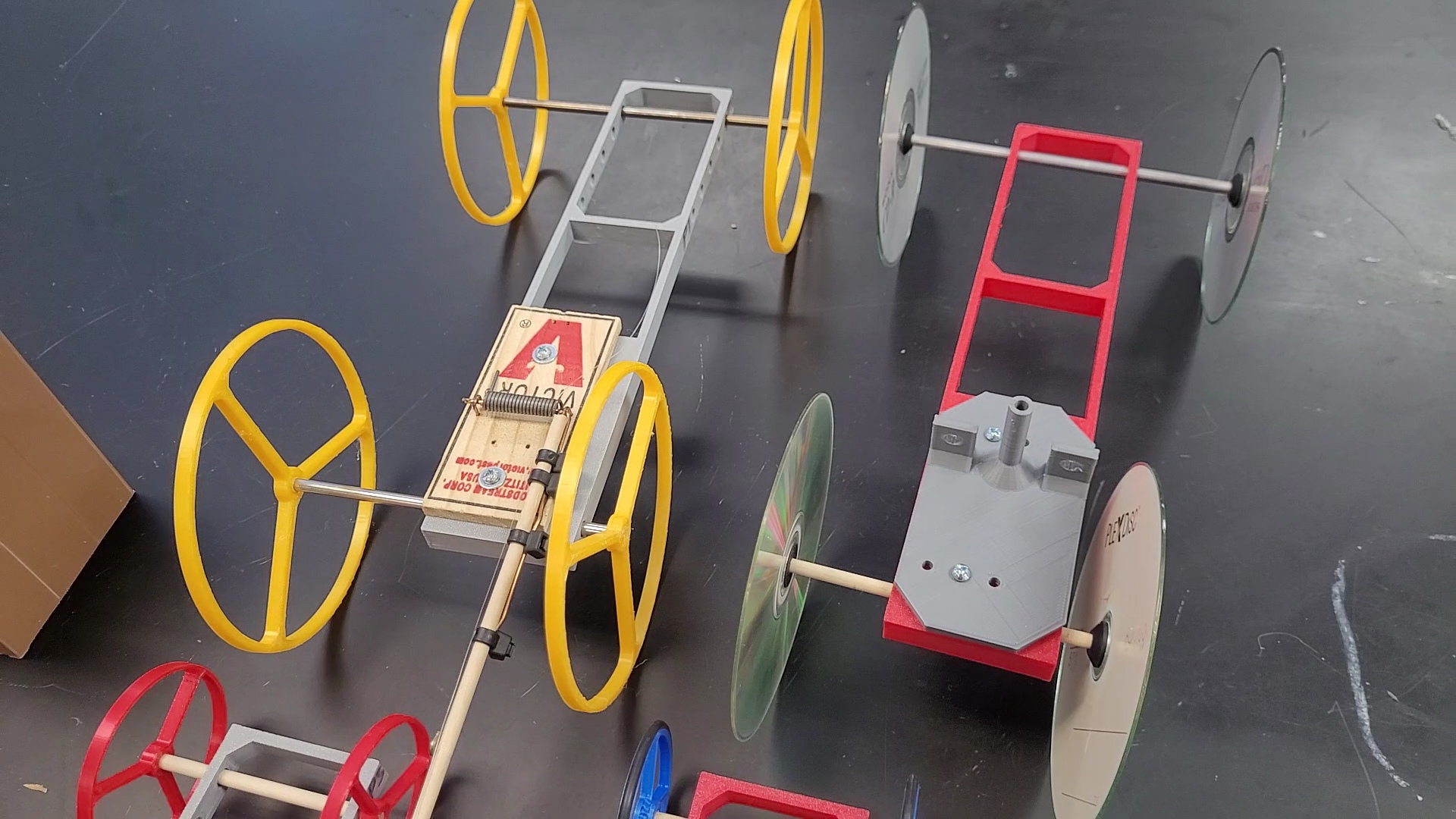 Modular Chassis for Physics Activities — miniatura 3