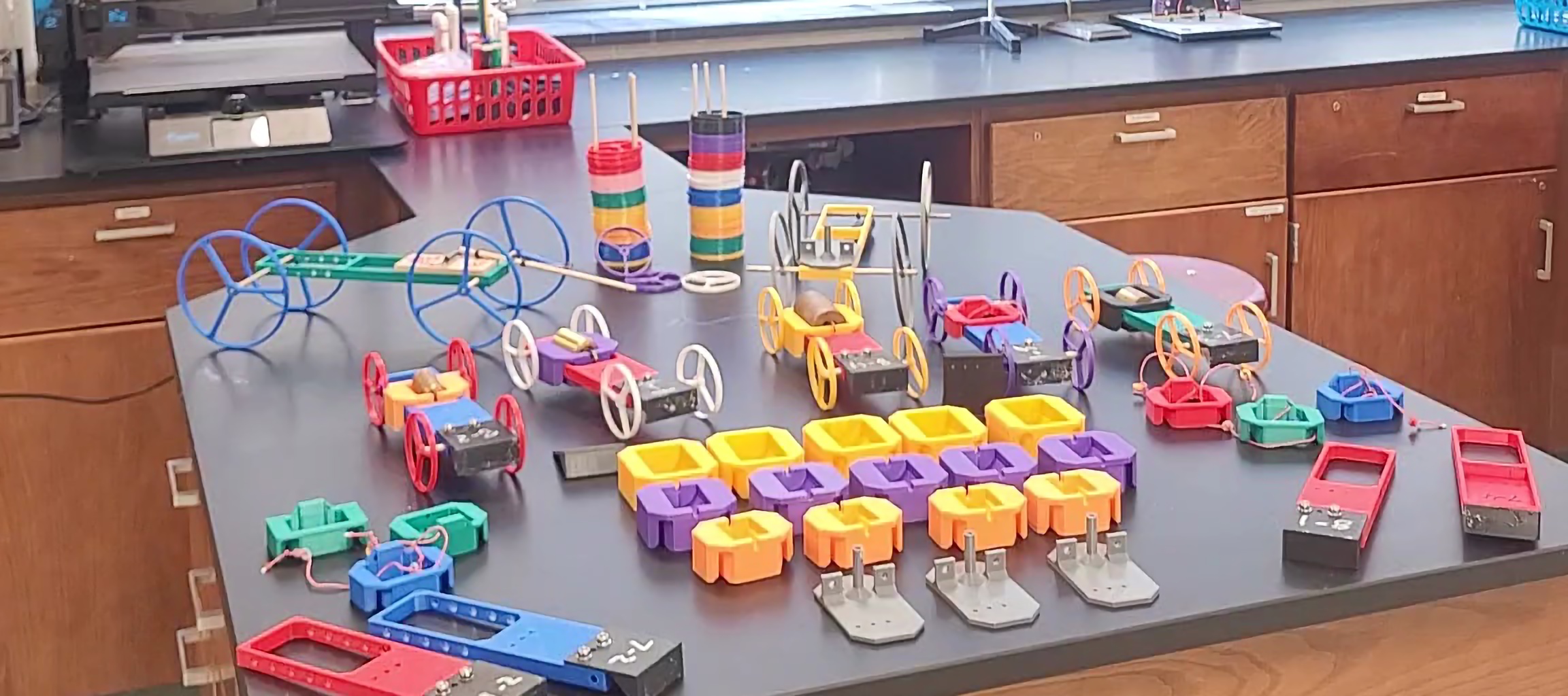 Modular Chassis for Physics Activities
