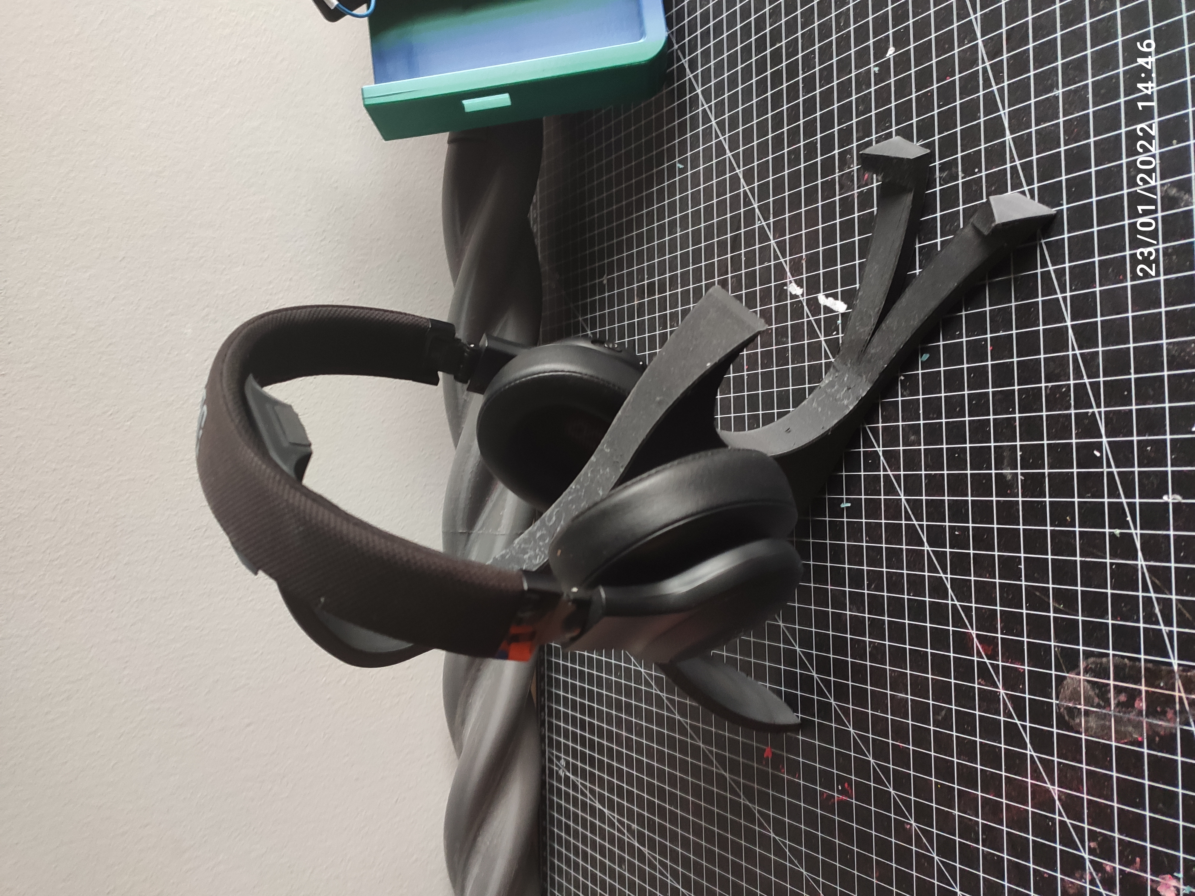 phone and headphone stand