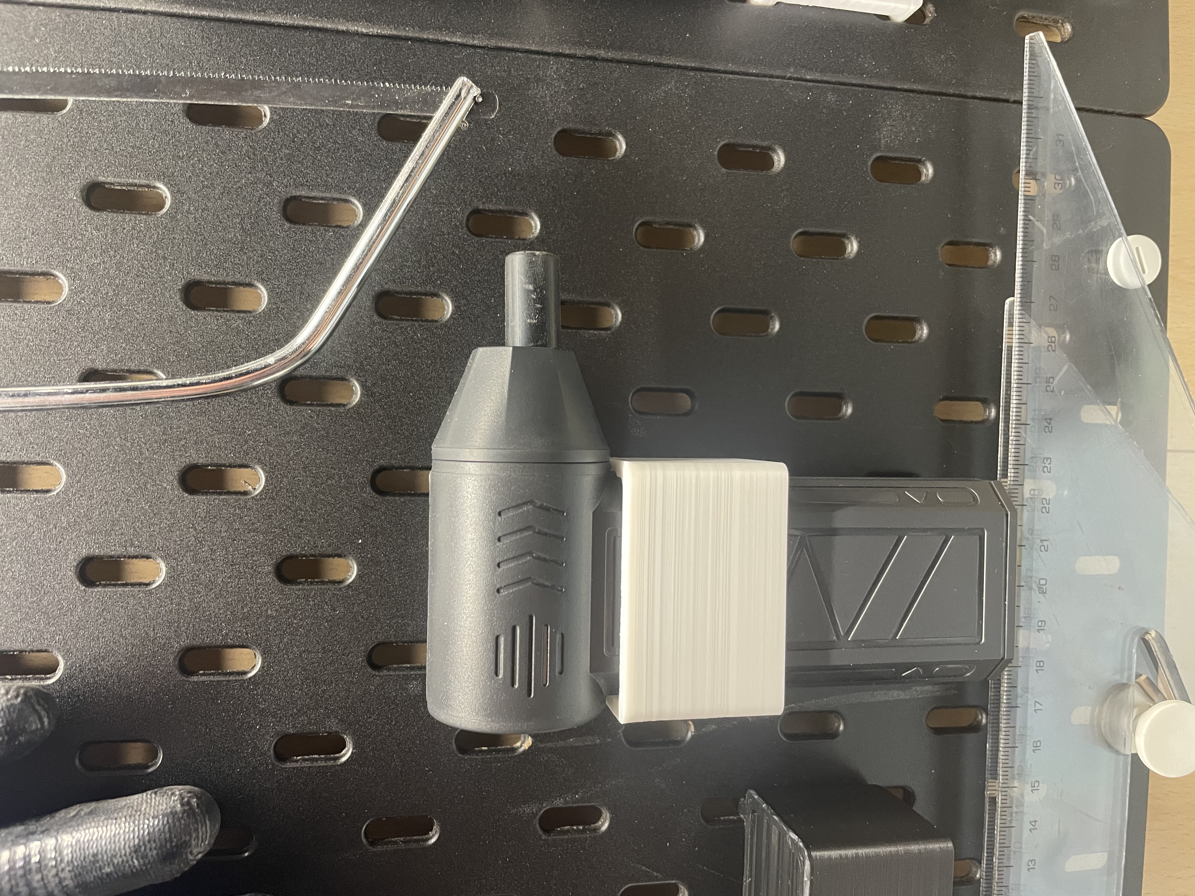 Miniatura 4 do modelo 3D Skadis tiny blower holder