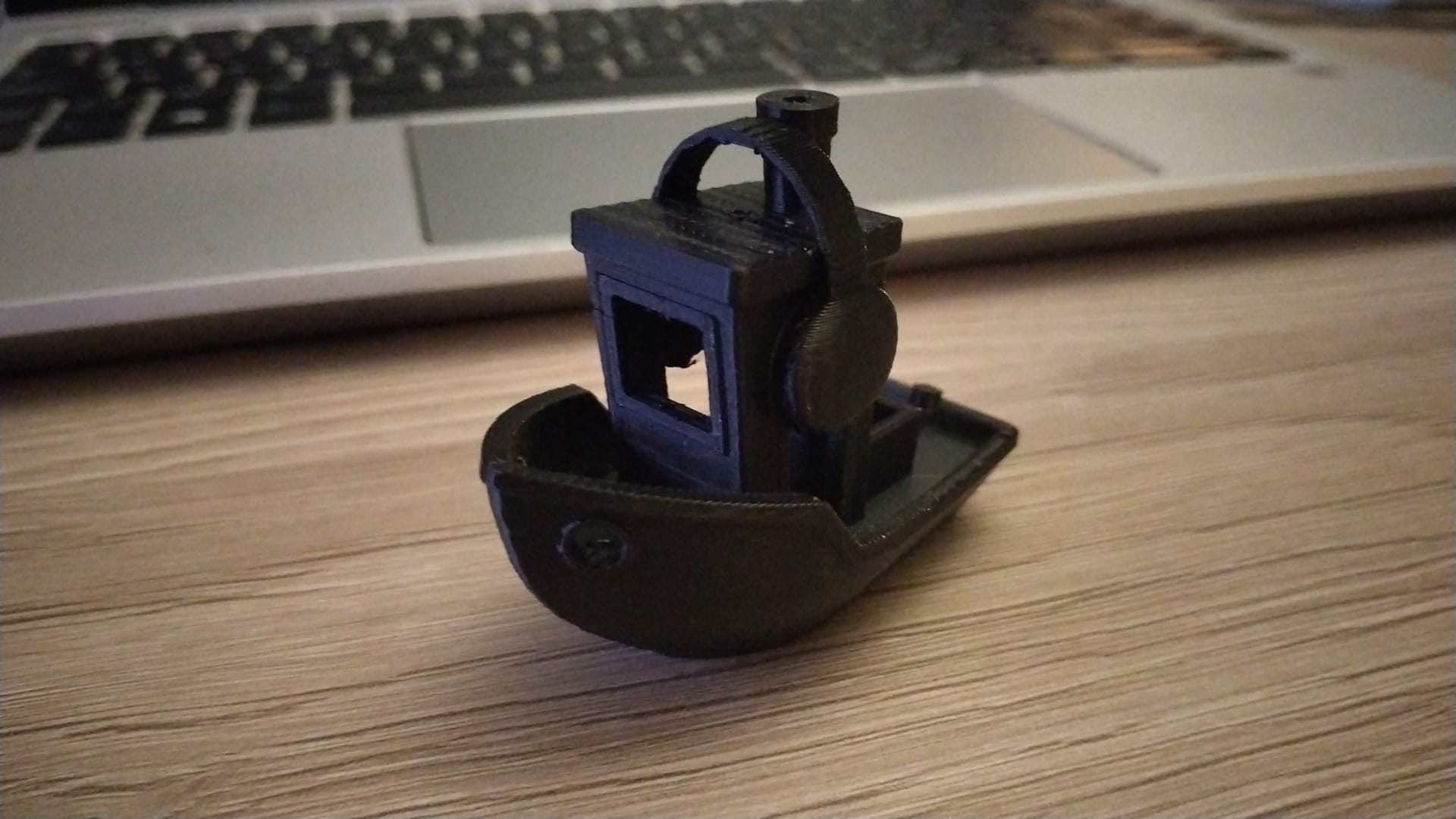 emo benchy