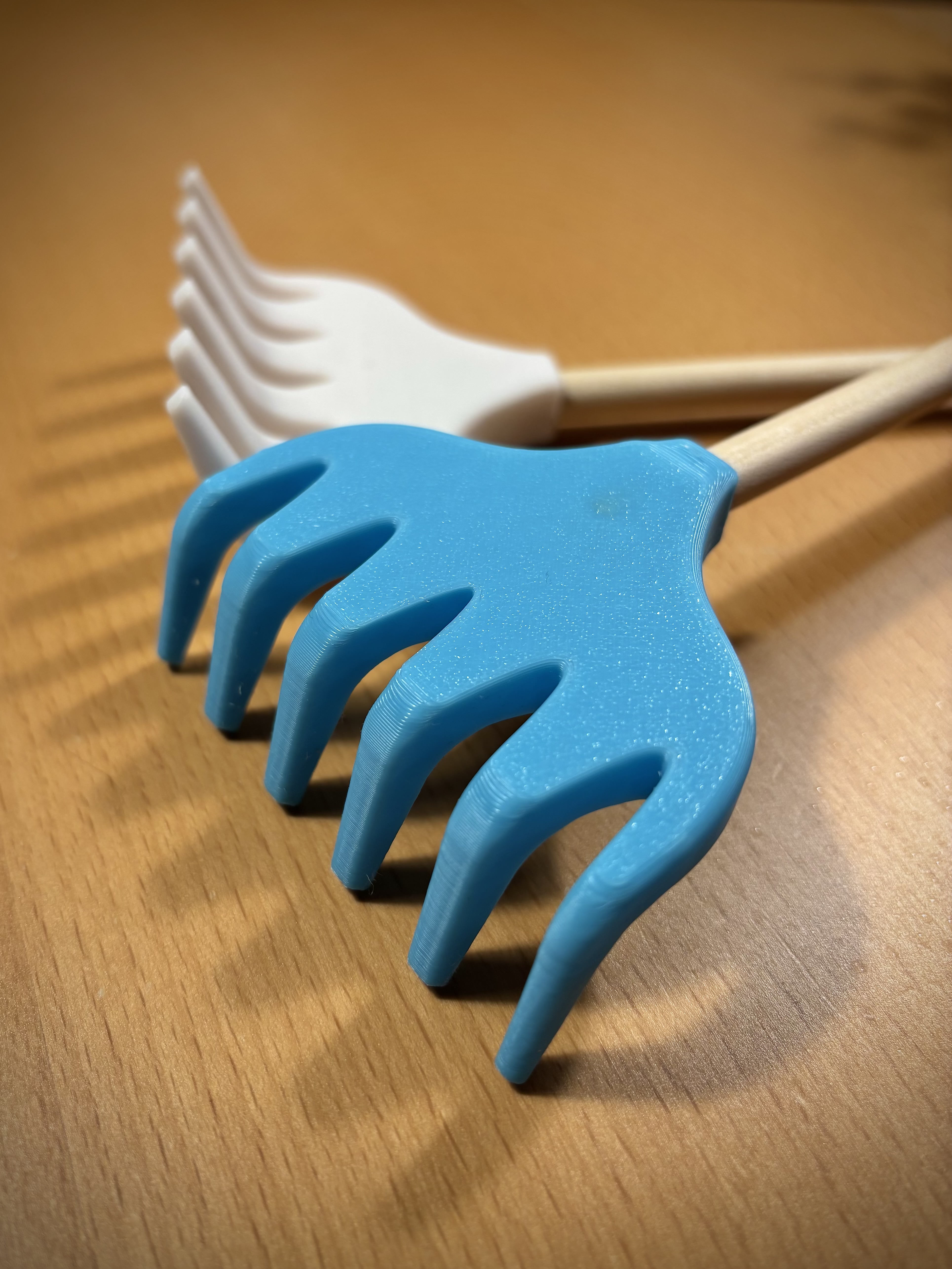 Back Scratcher - back scrape - for use with 8mm dowel bar or wooden stick