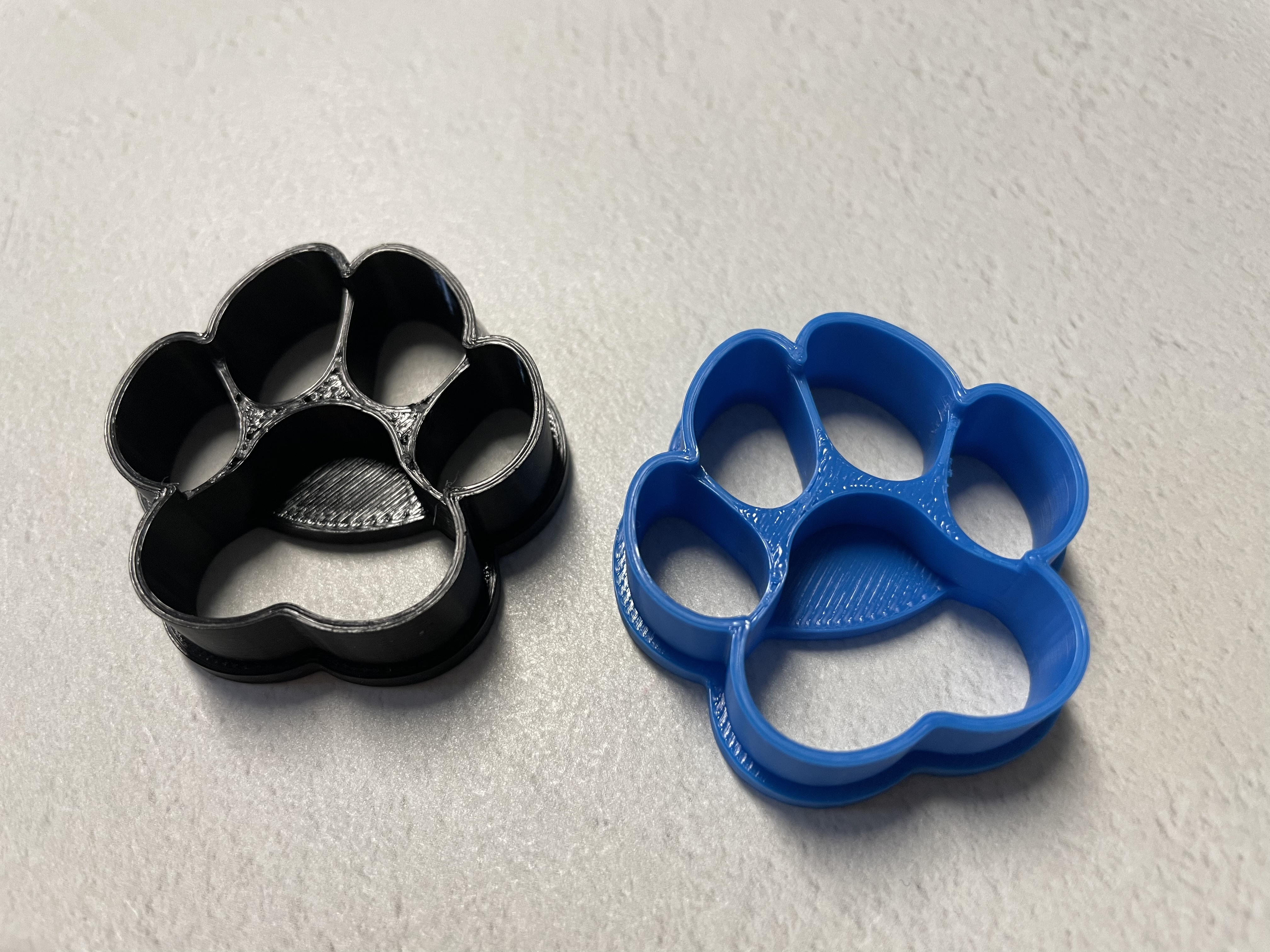 Paw cookie cutter