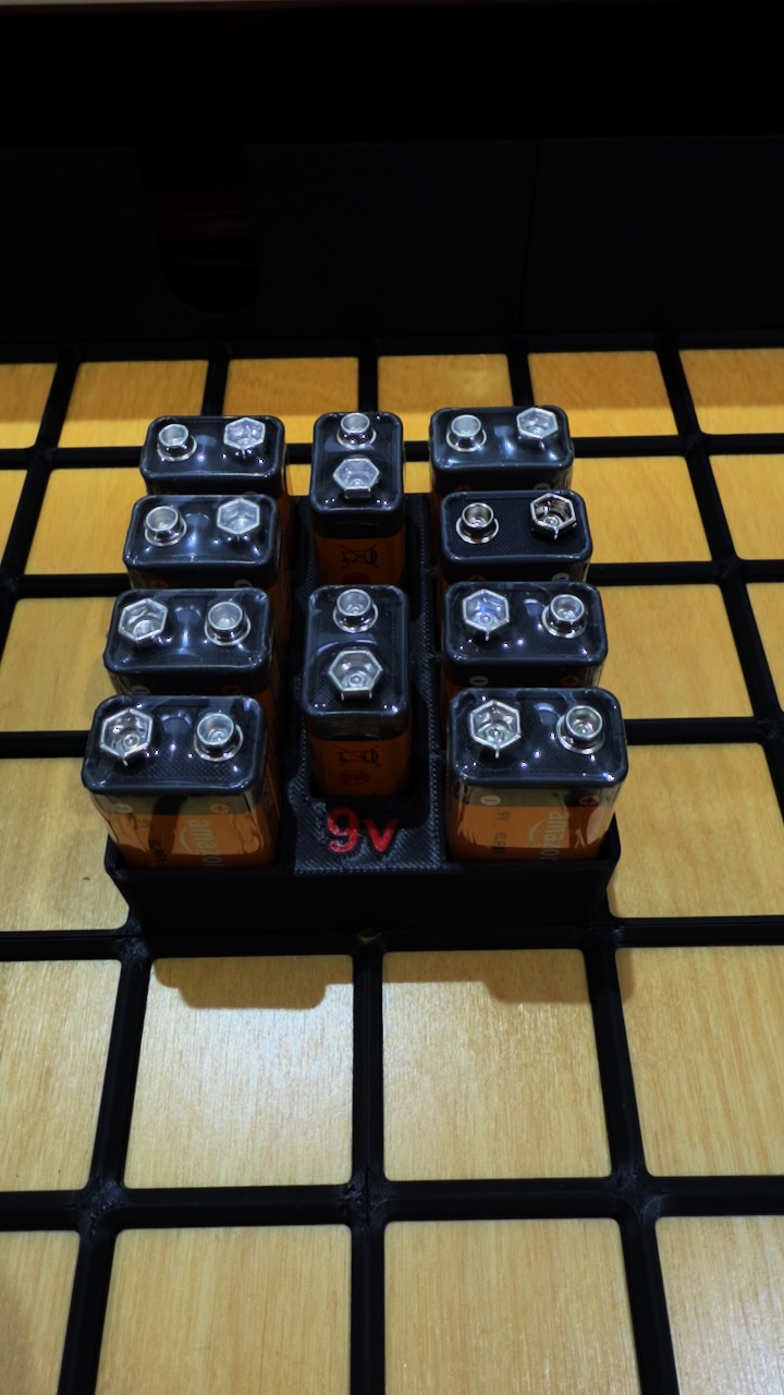 Gridfinity Battery Holder - 2x2 9v (multicolor)